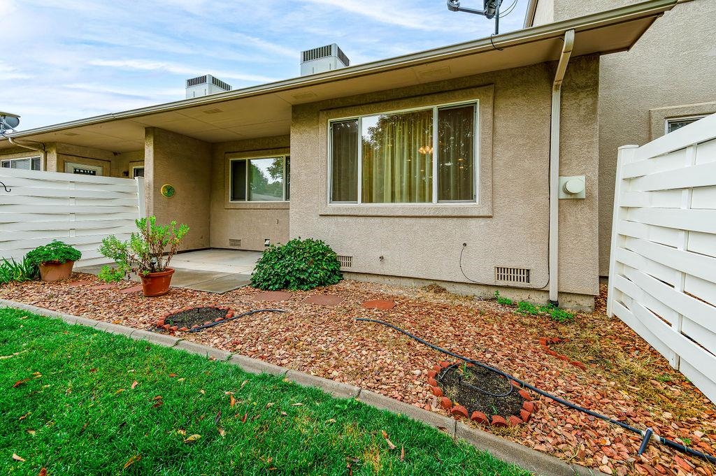 562 Garden Grove Court Property Photo 26