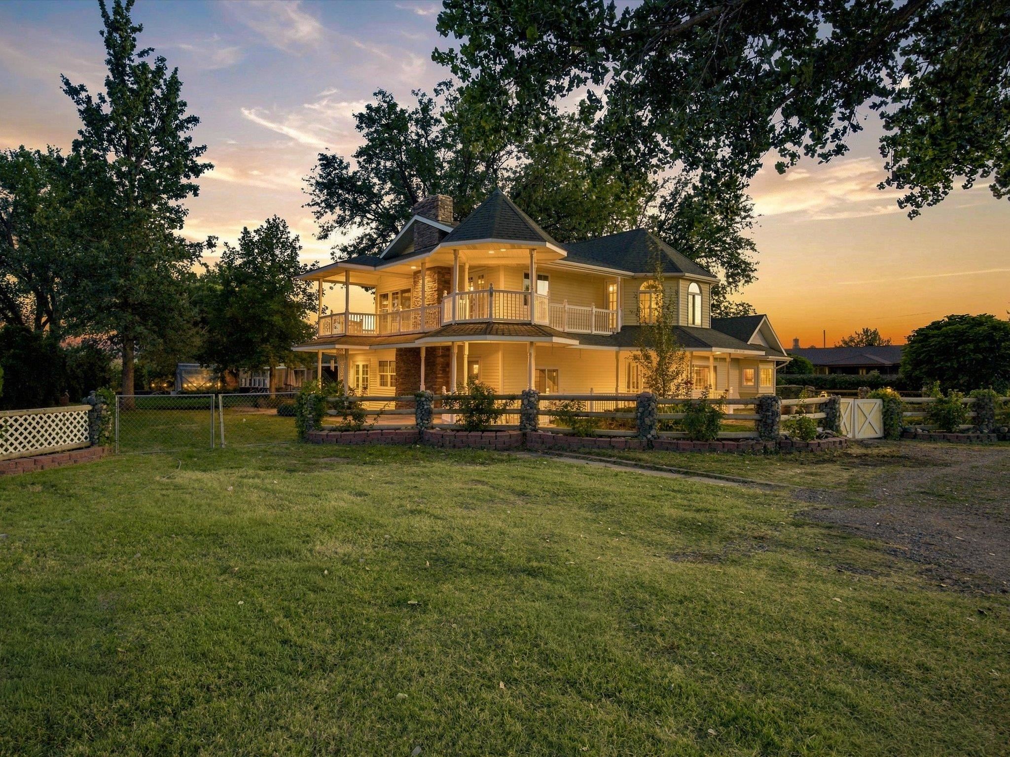 923 23 Road Property Photo 1