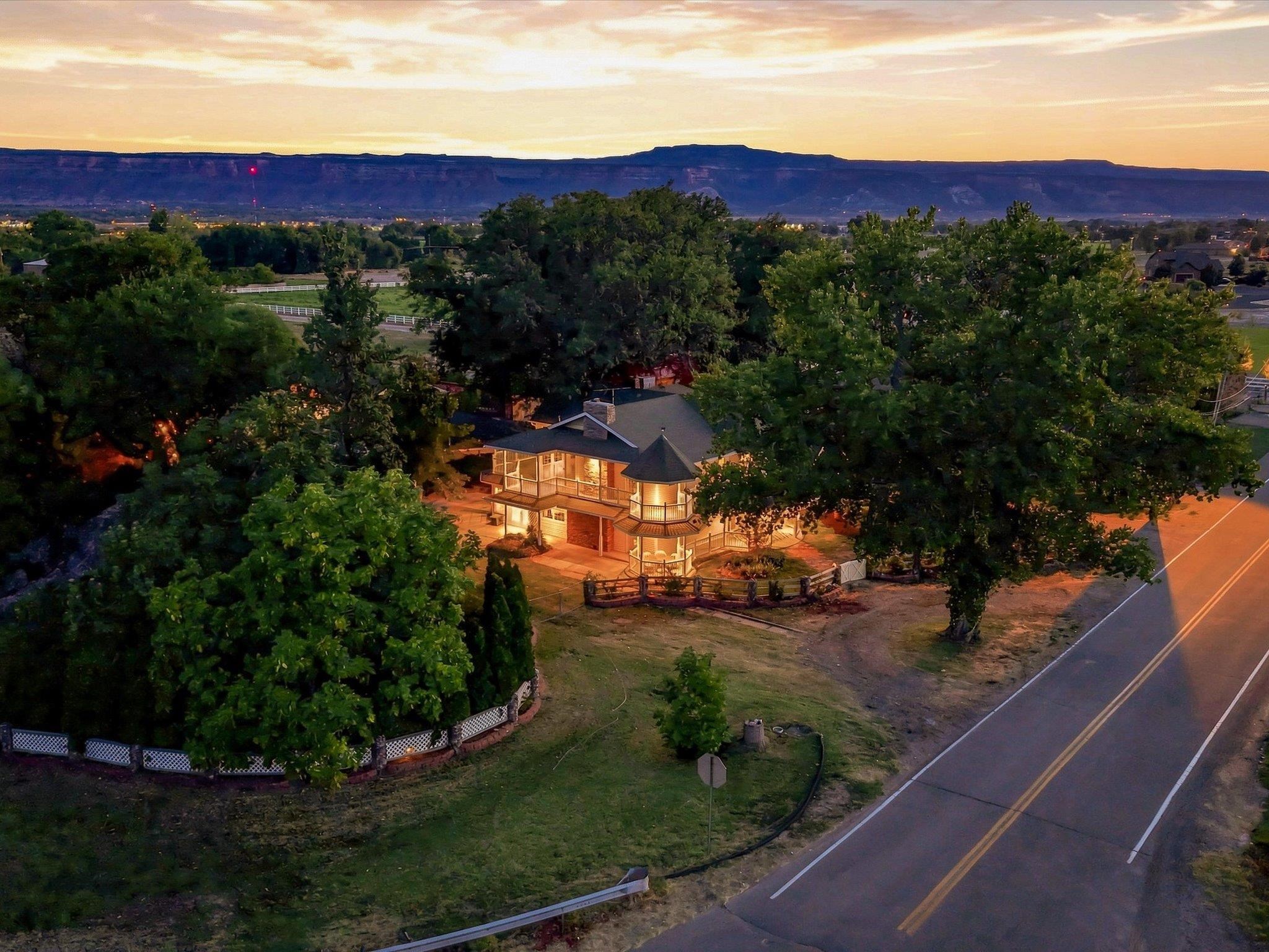 923 23 Road Property Photo 3
