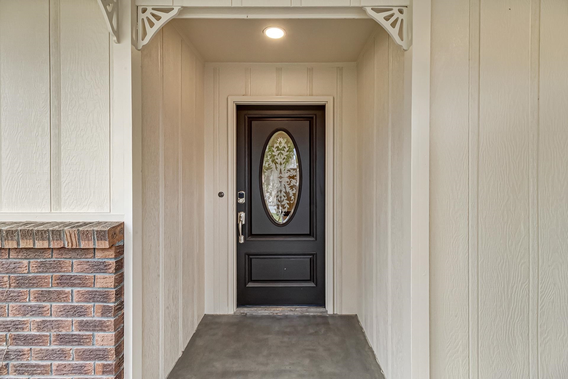 2305 Dogwood Court Property Photo 4