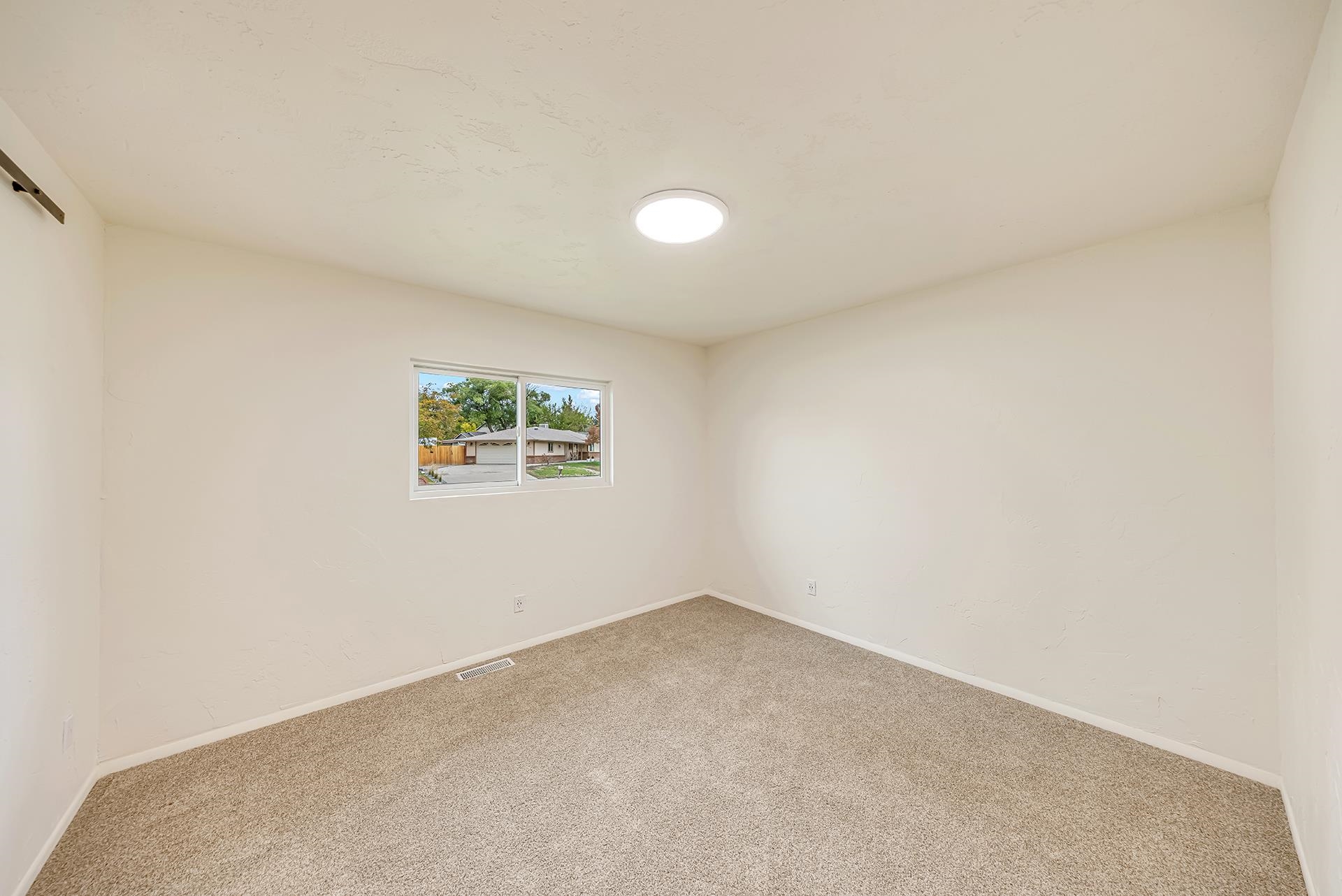 2305 Dogwood Court Property Photo 32