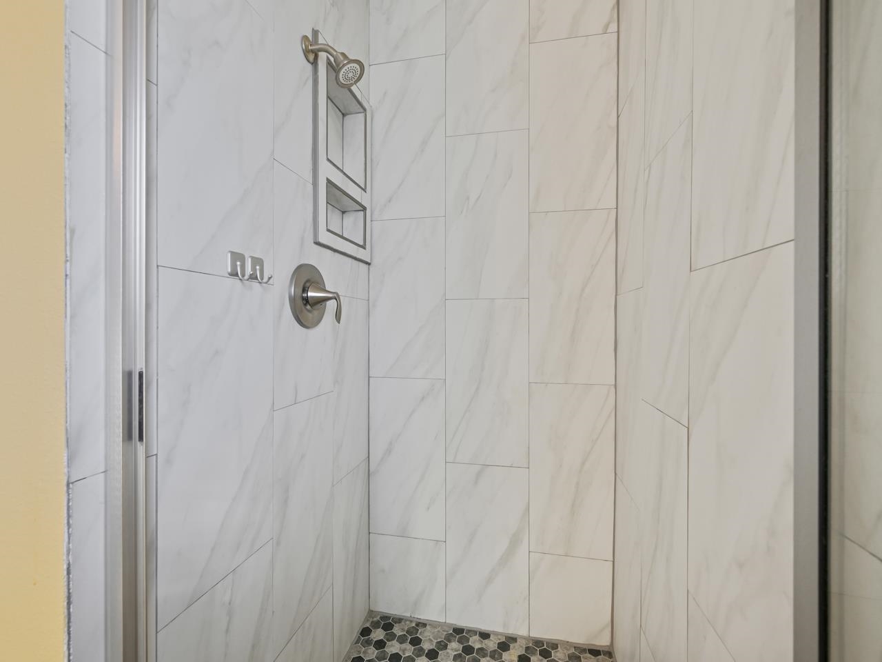517 28 1/2 Road Property Photo 11