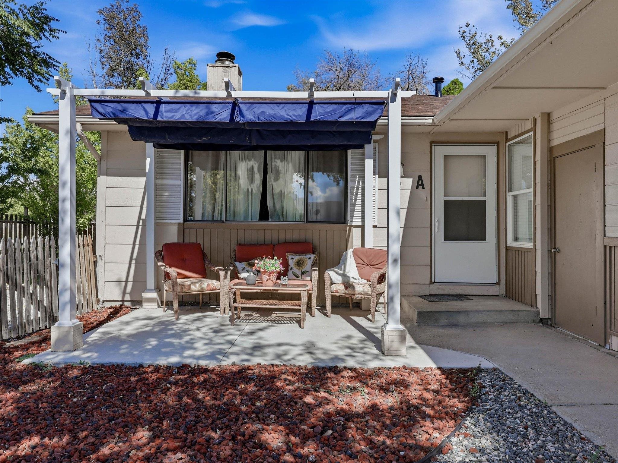 3252 Castaneda Drive Property Photo 3