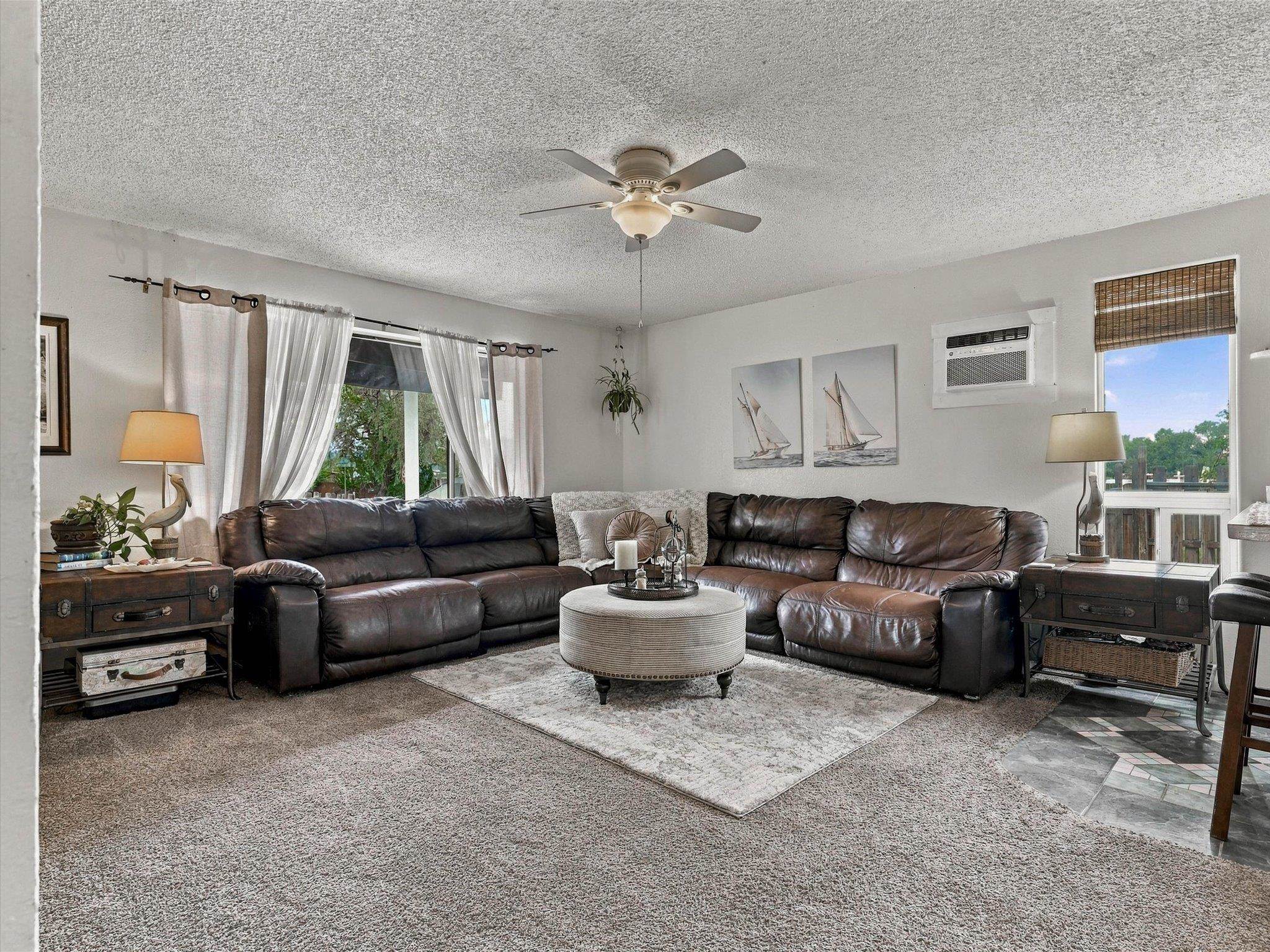 3252 Castaneda Drive Property Photo 4