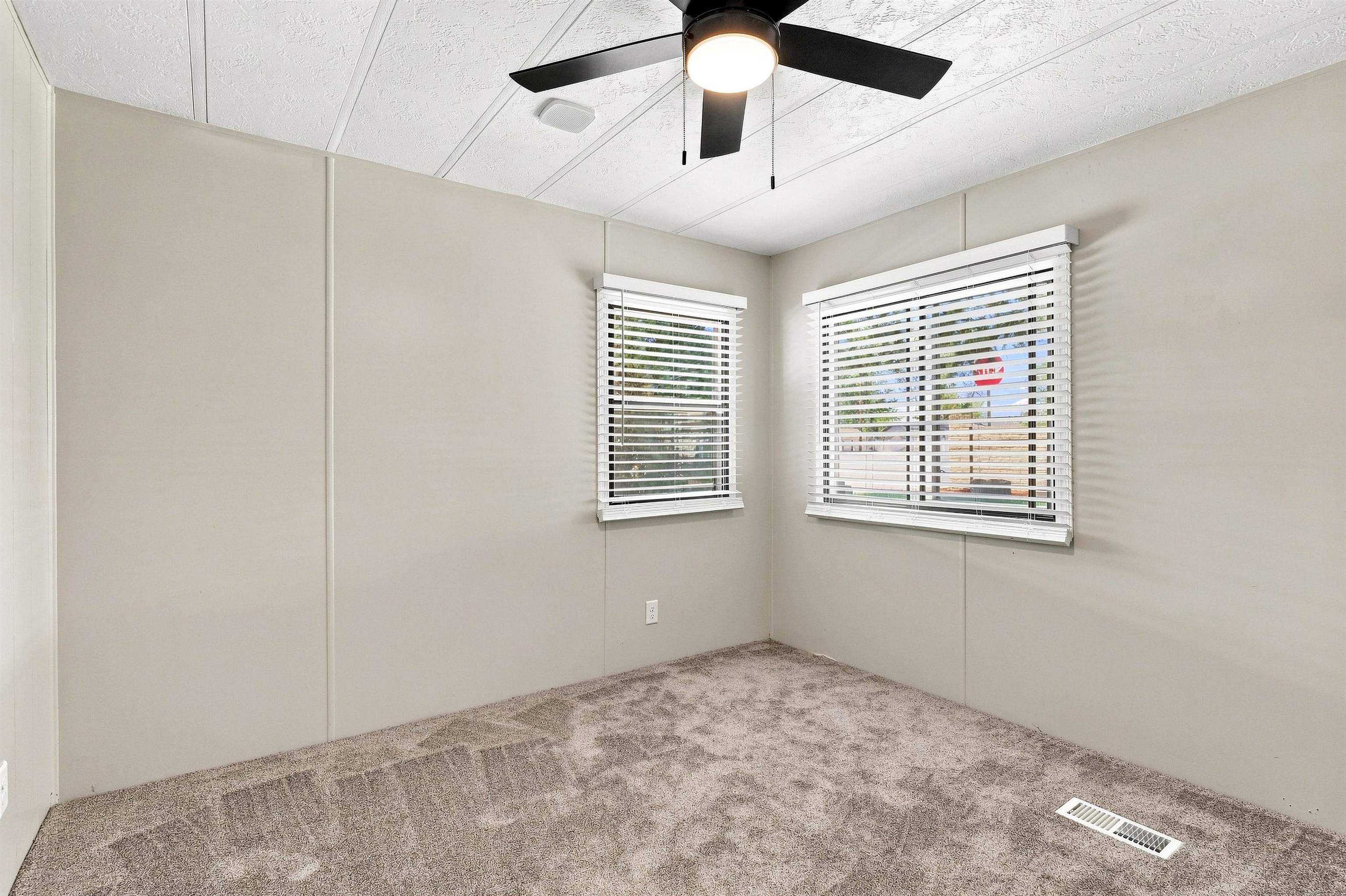 598 E Conestoga Circle Property Photo 16