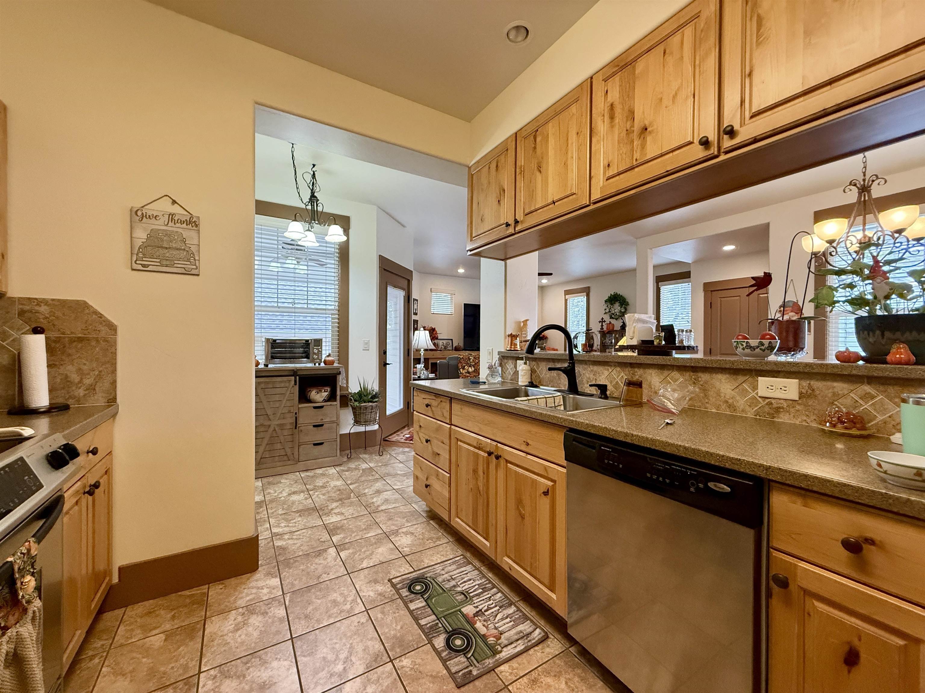 1108 Sunrose Lane Property Photo 12