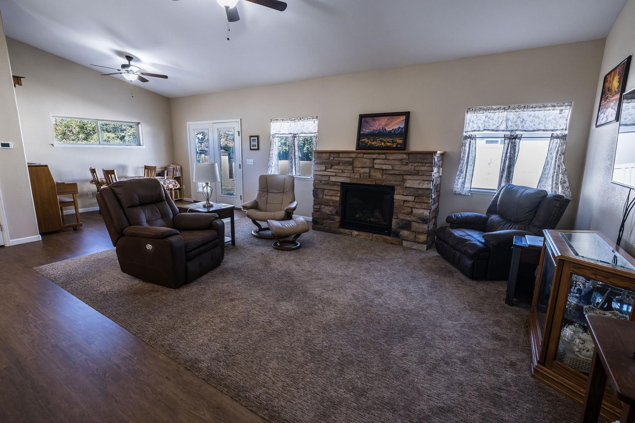 2862 Vista Mar Drive Property Photo 3