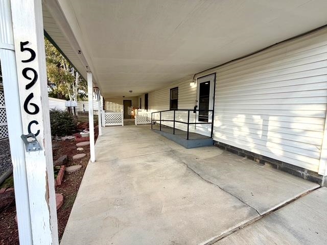 596 E Conestoga Circle Property Photo 4