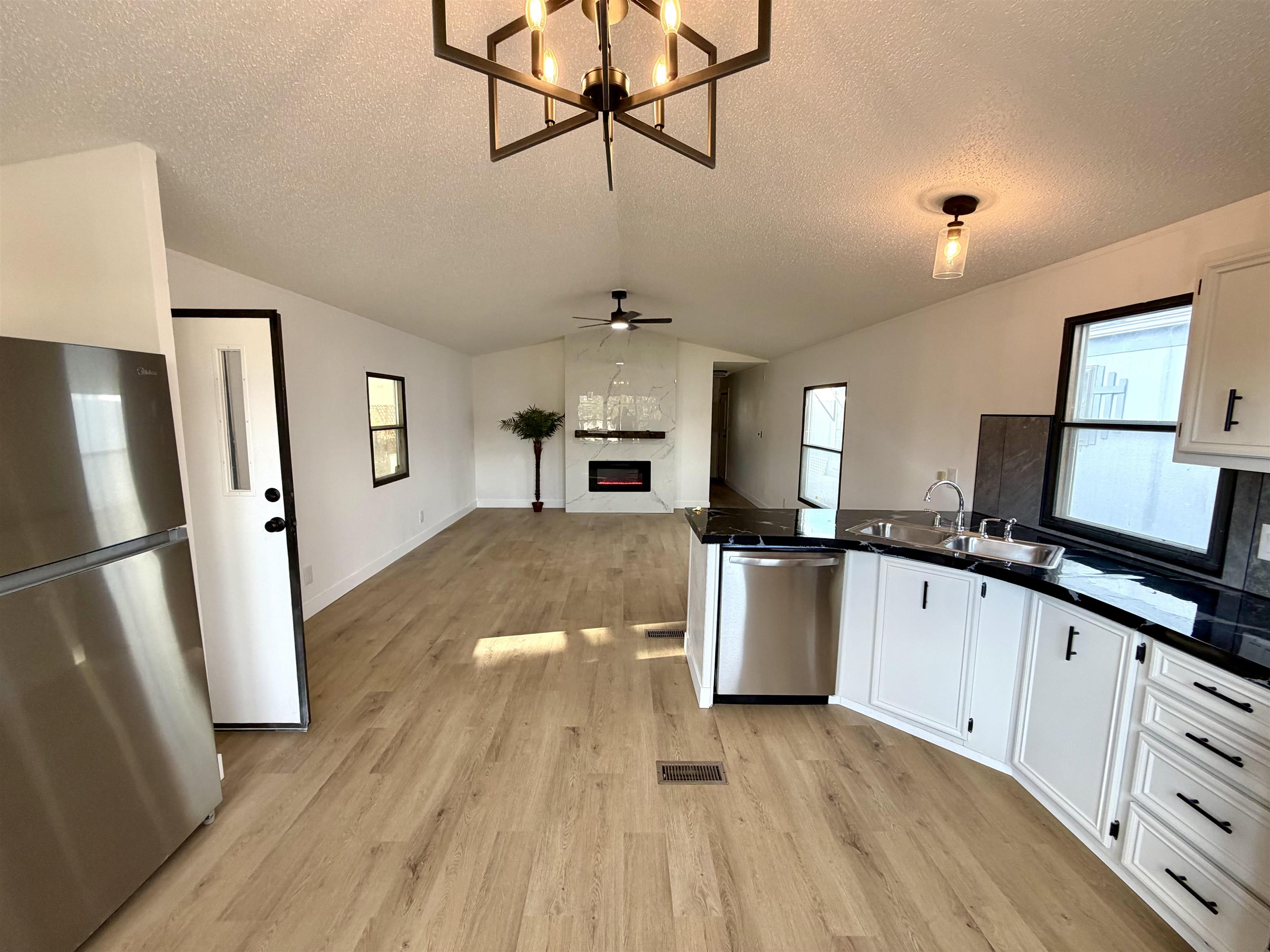 596 E Conestoga Circle Property Photo 10