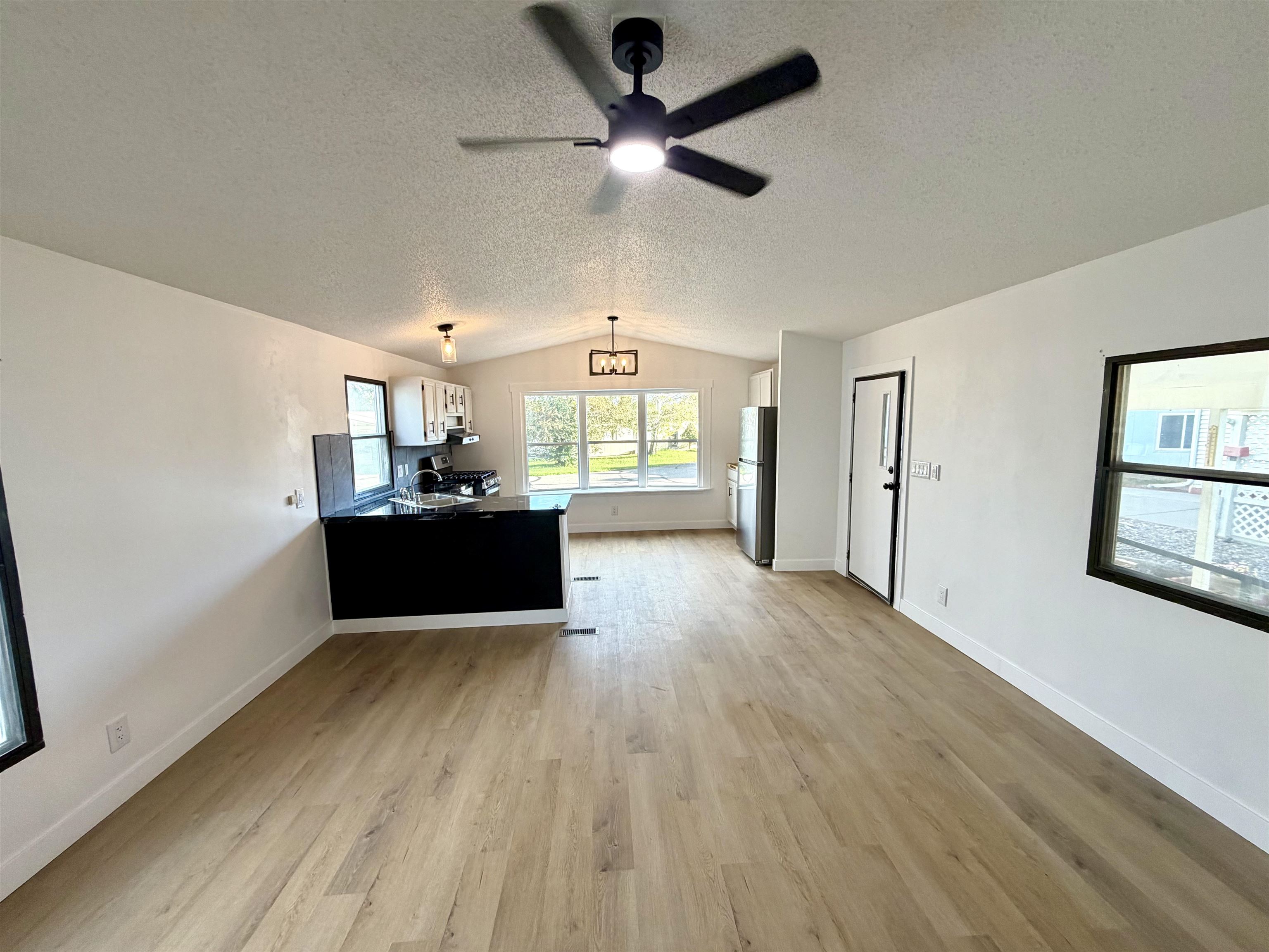 596 E Conestoga Circle Property Photo 15
