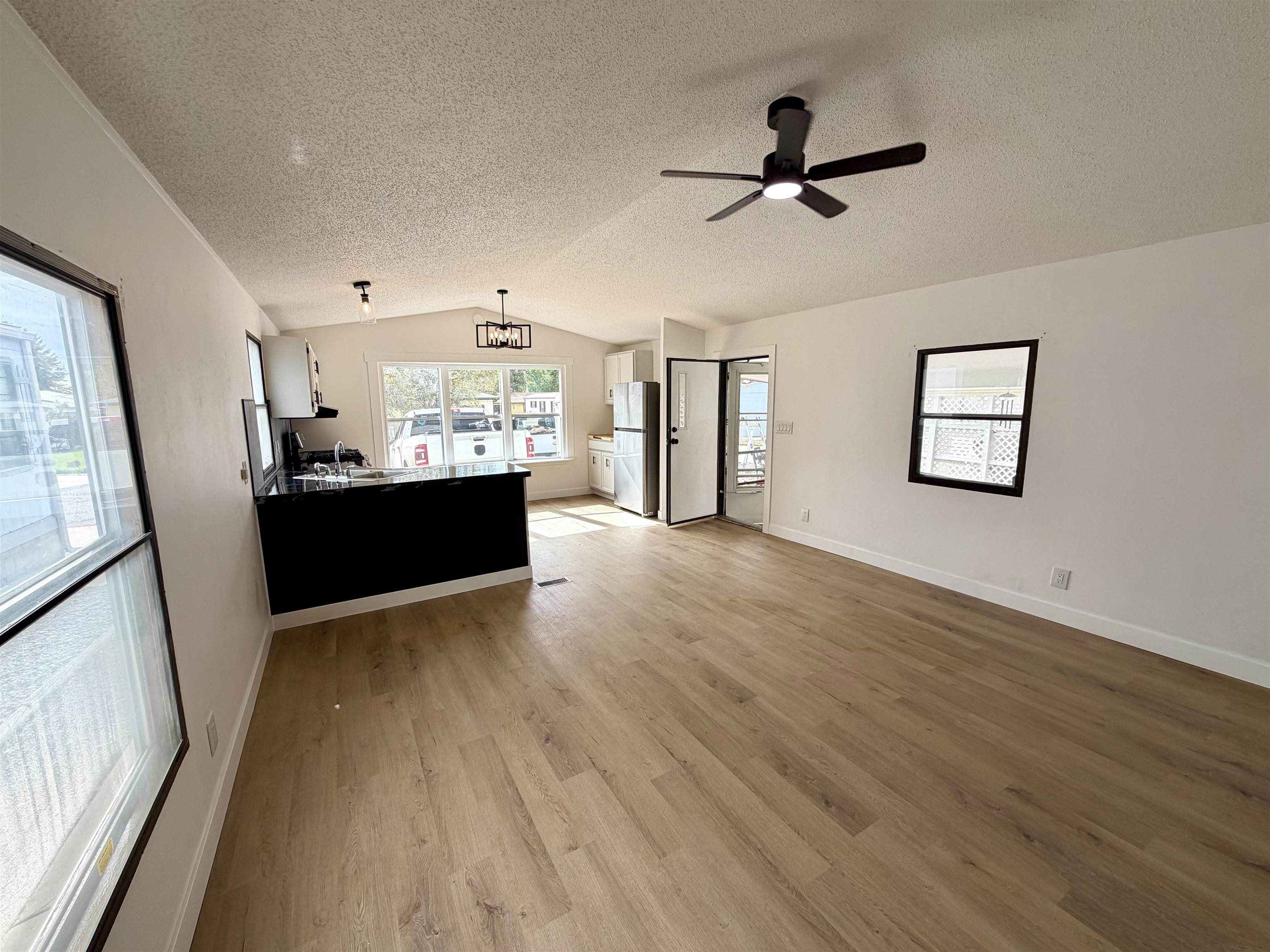 596 E Conestoga Circle Property Photo 16