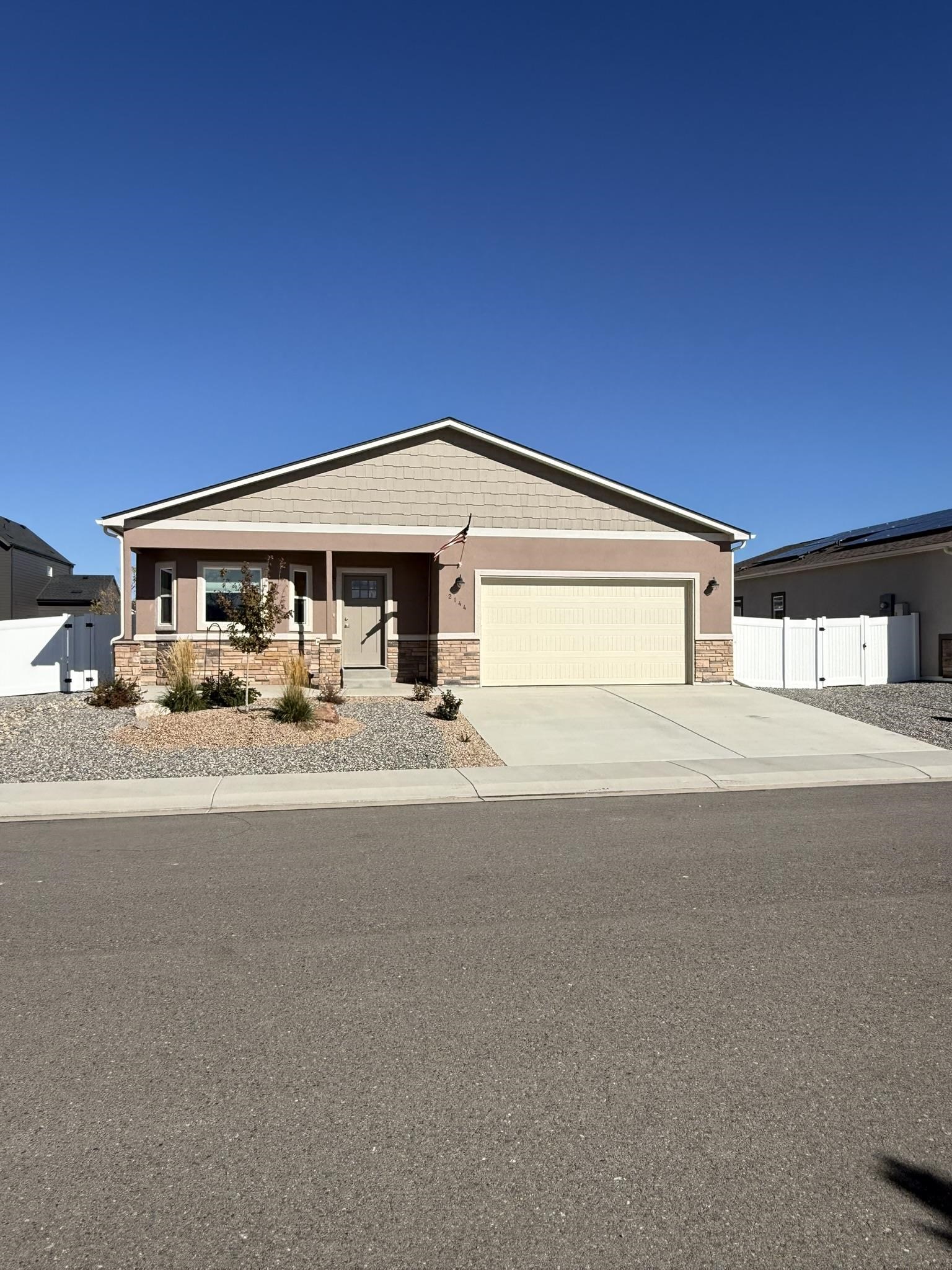 2144 Brookfield Drive Property Photo 1