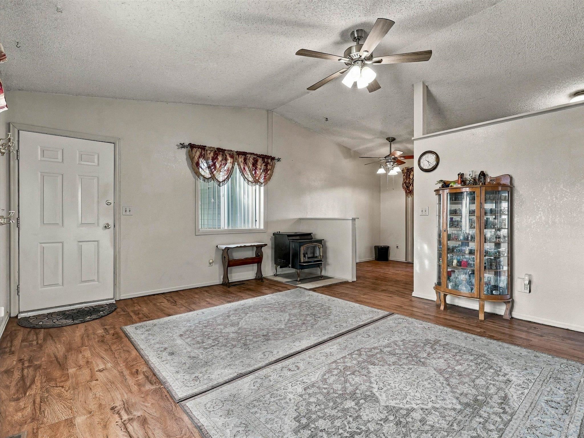 252 28 Road Property Photo 6