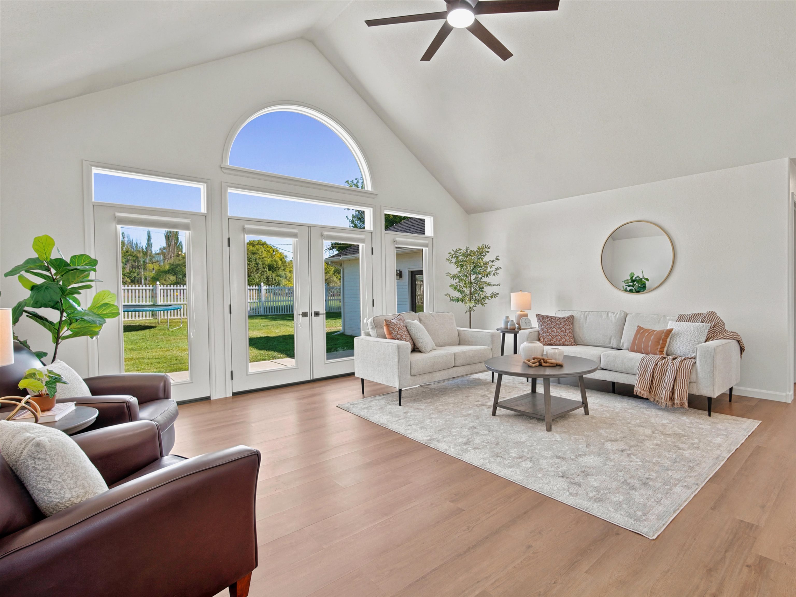890 24 Road Property Photo 5