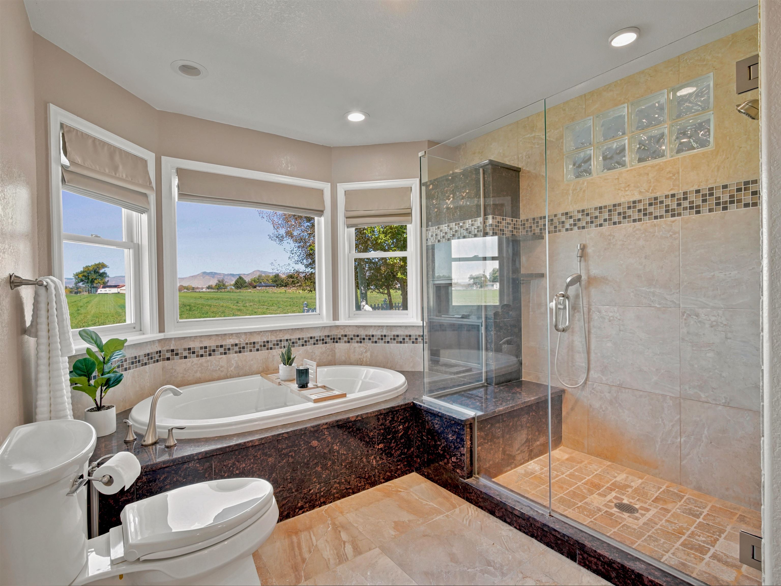 890 24 Road Property Photo 19