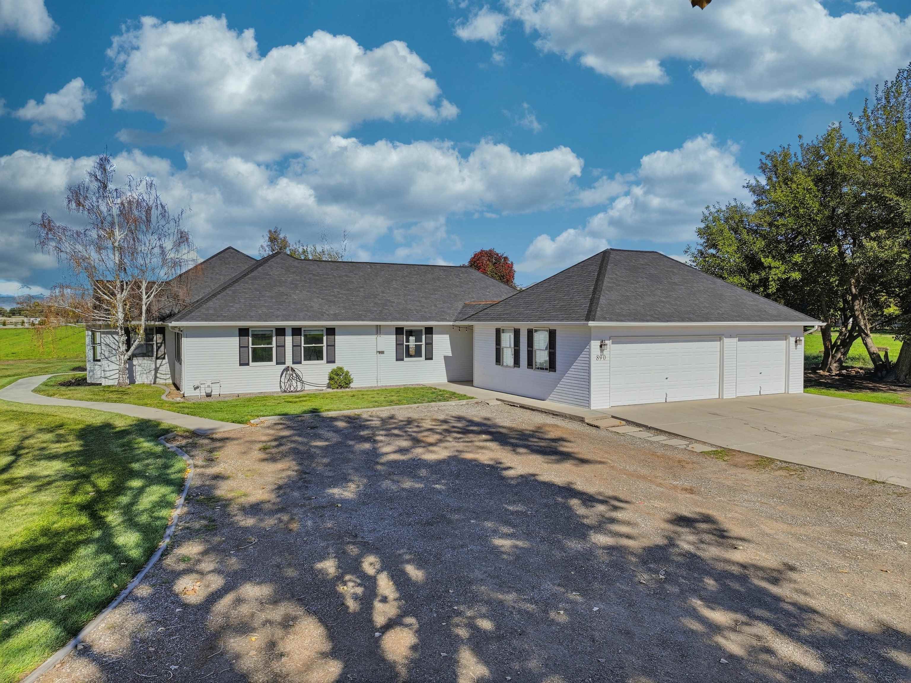 890 24 Road Property Photo 34