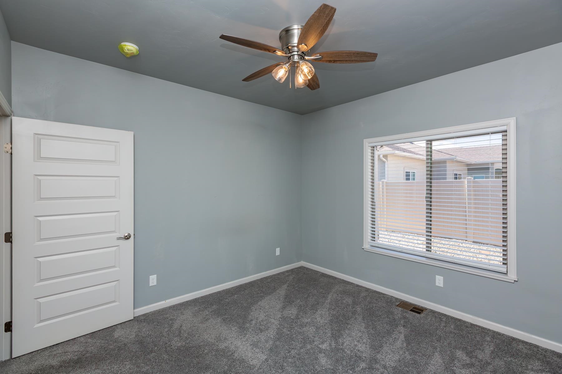 2940 Braxton Court Property Photo 32