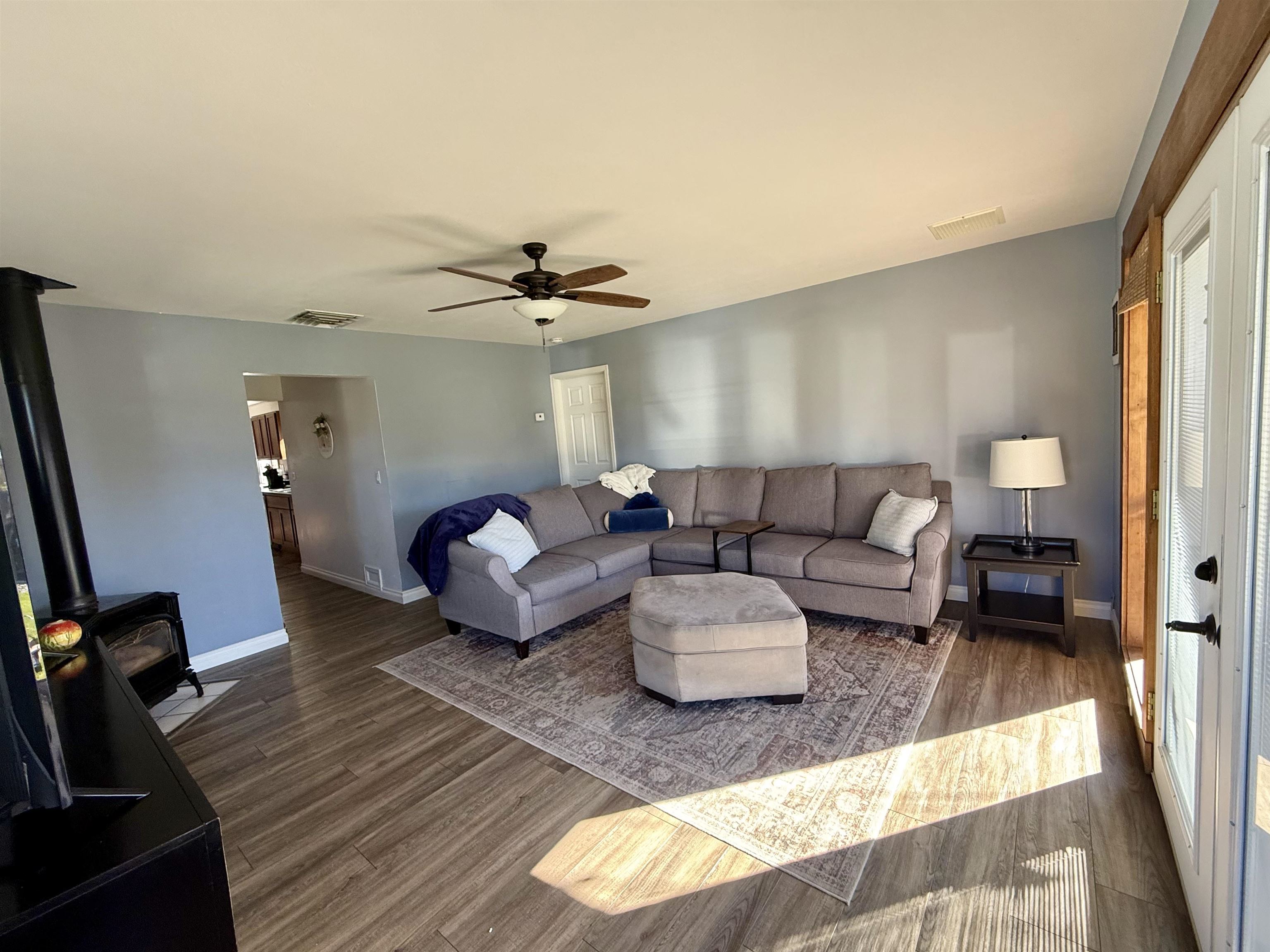 437 30 Road Property Photo 7