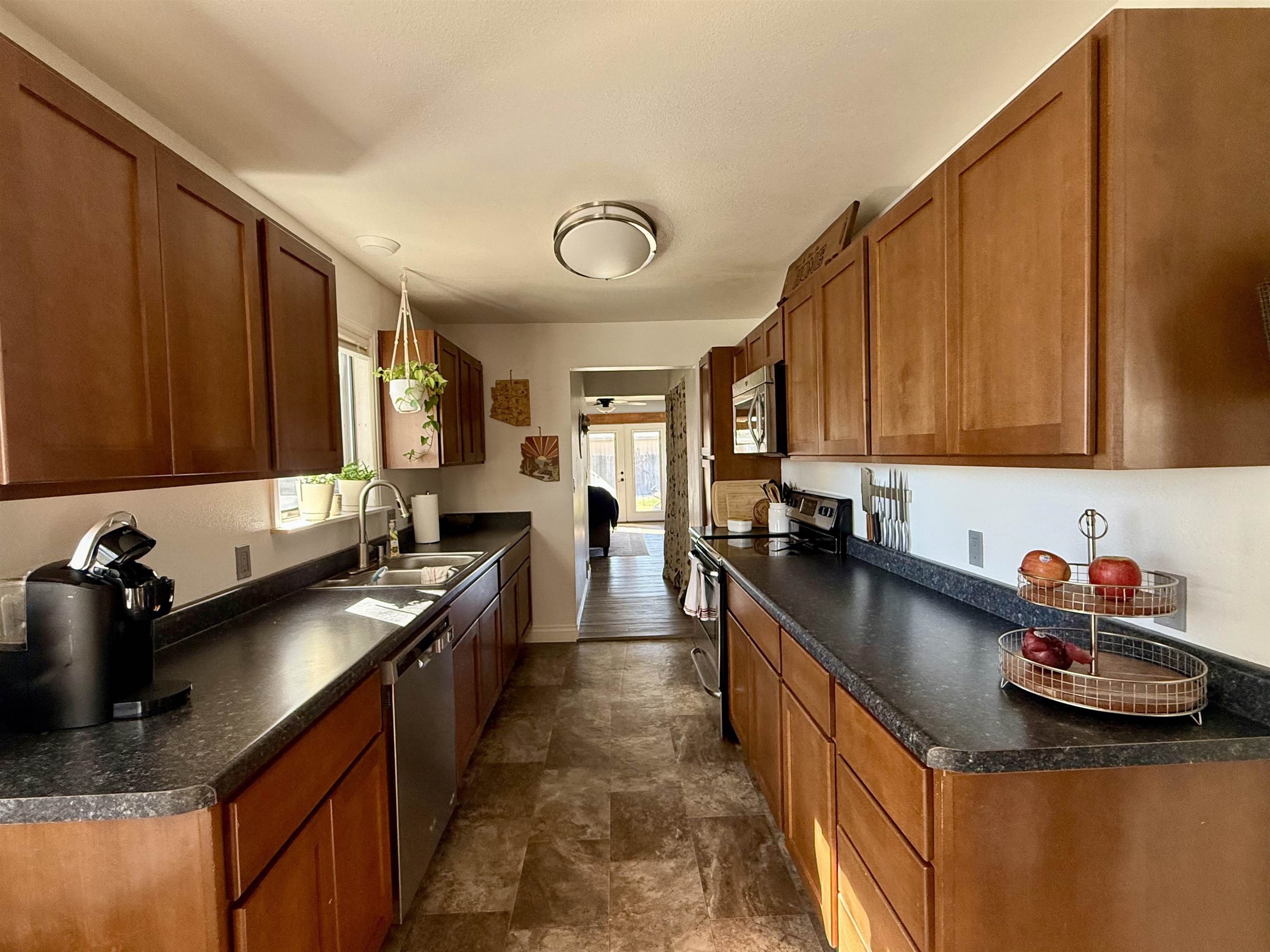 437 30 Road Property Photo 10