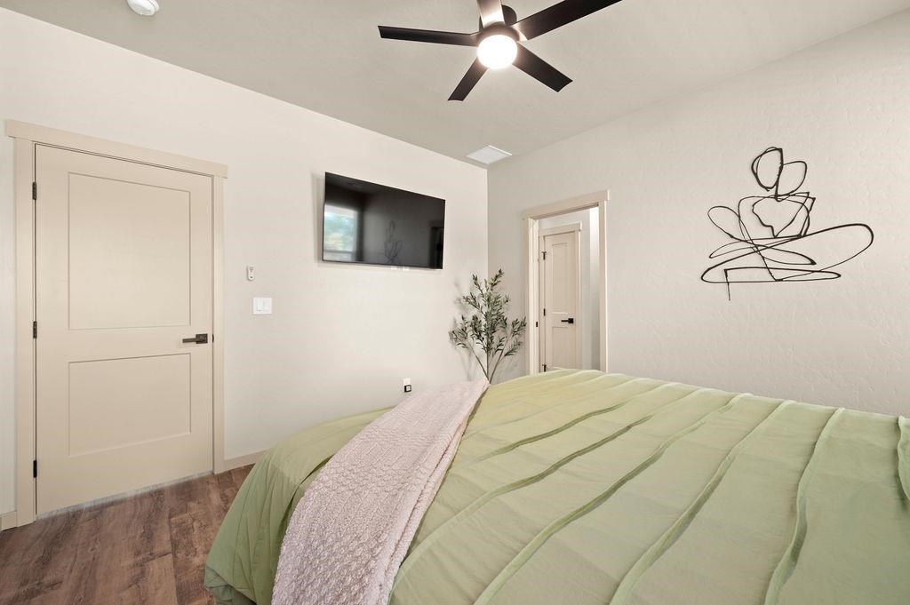 411 Clements Way Property Photo 3