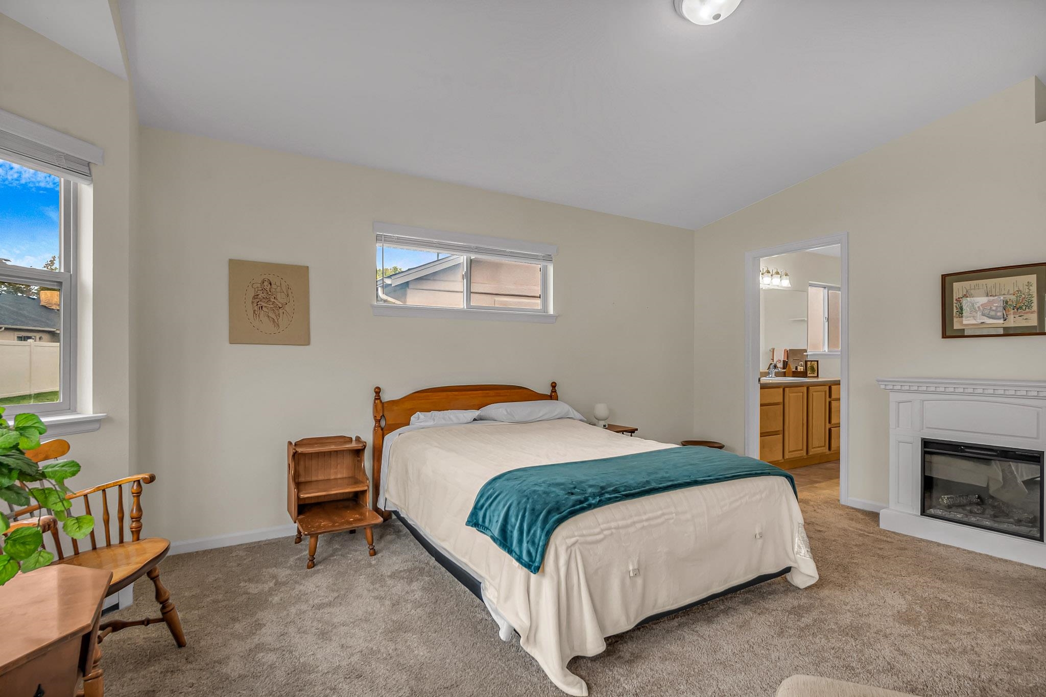 2157 Glenstone Court Property Photo 15
