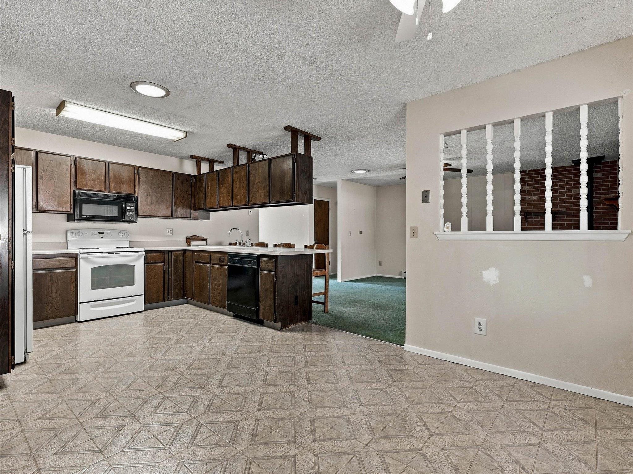 3090 Pinyon Place Property Photo 11