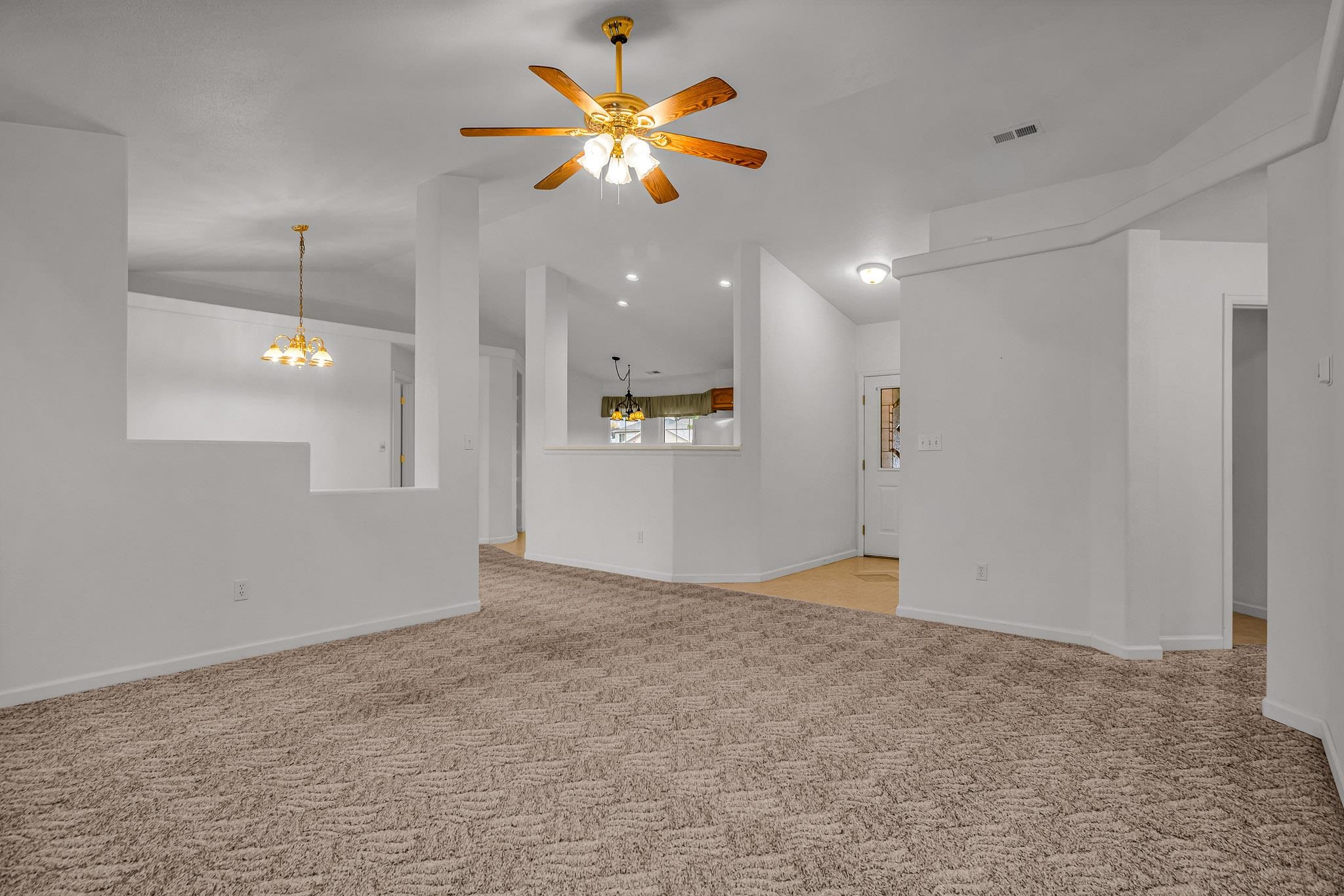646 Quartz Drive Property Photo 5
