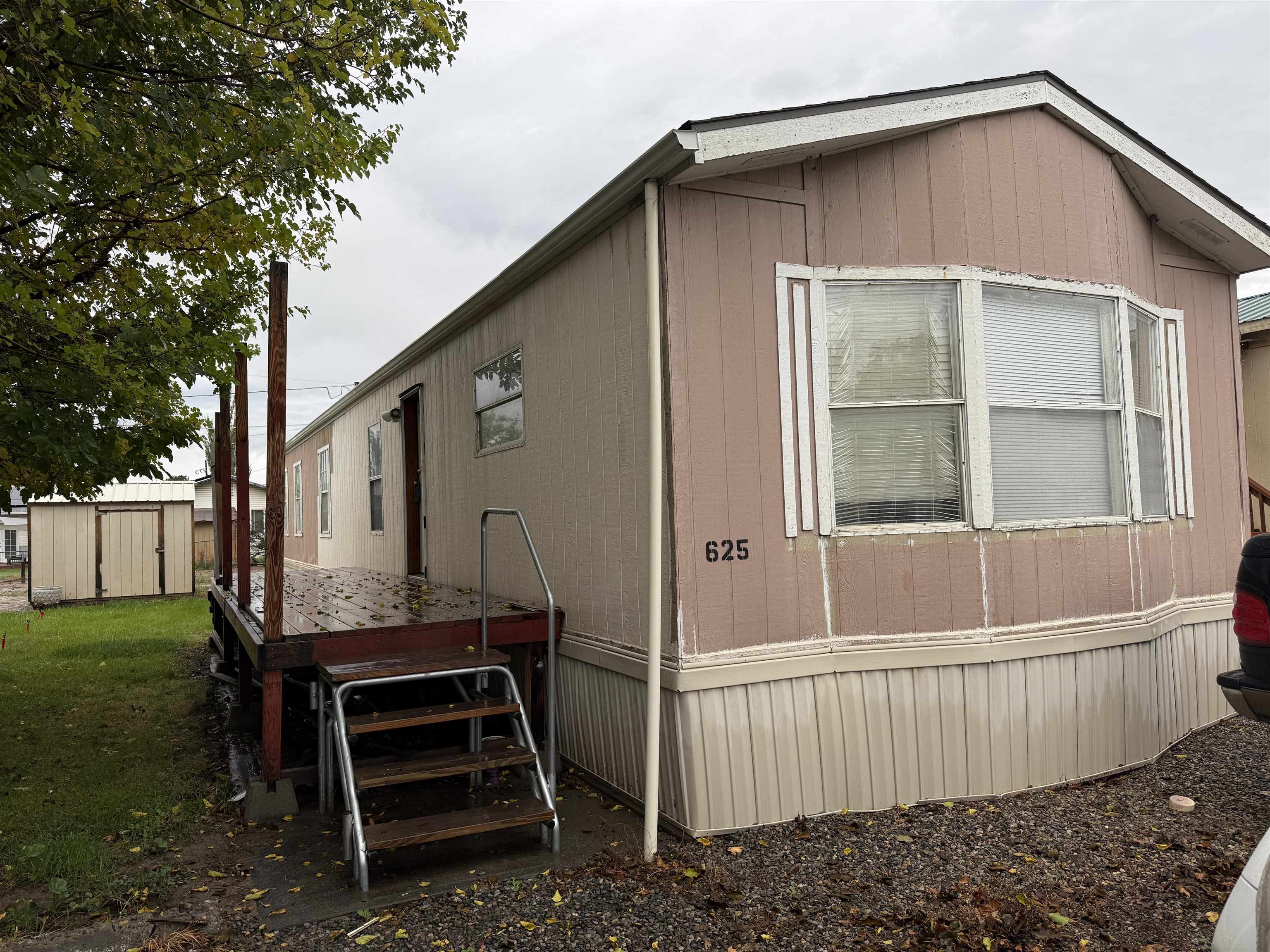 605 Helena Street Property Photo 1