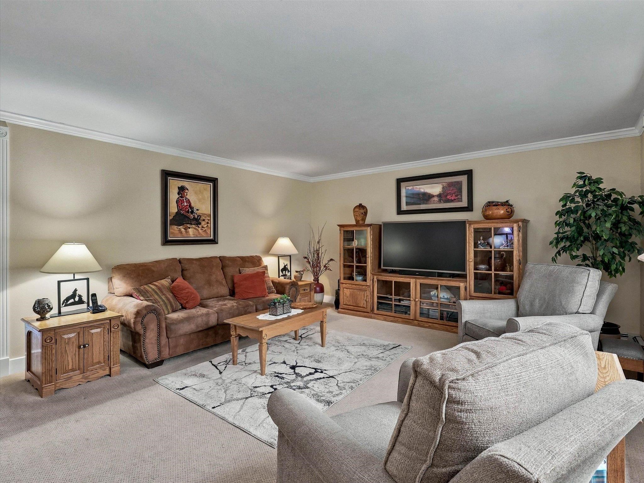 2652 Hemlock Court Property Photo 7