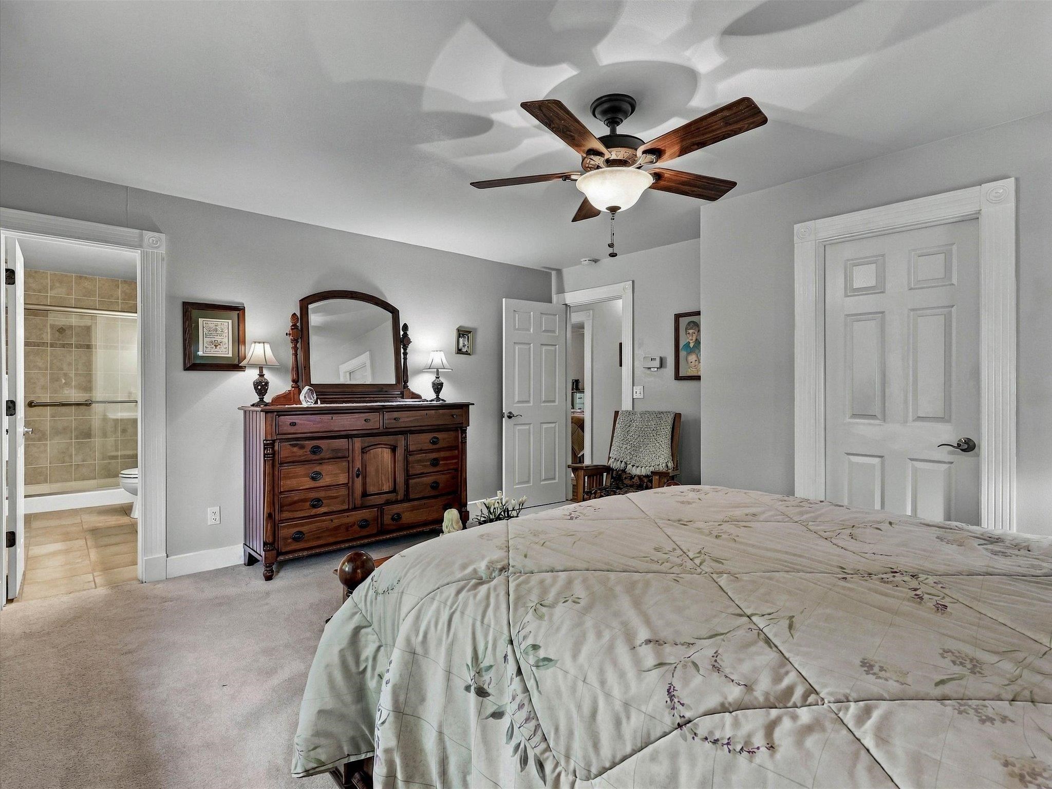 2652 Hemlock Court Property Photo 18