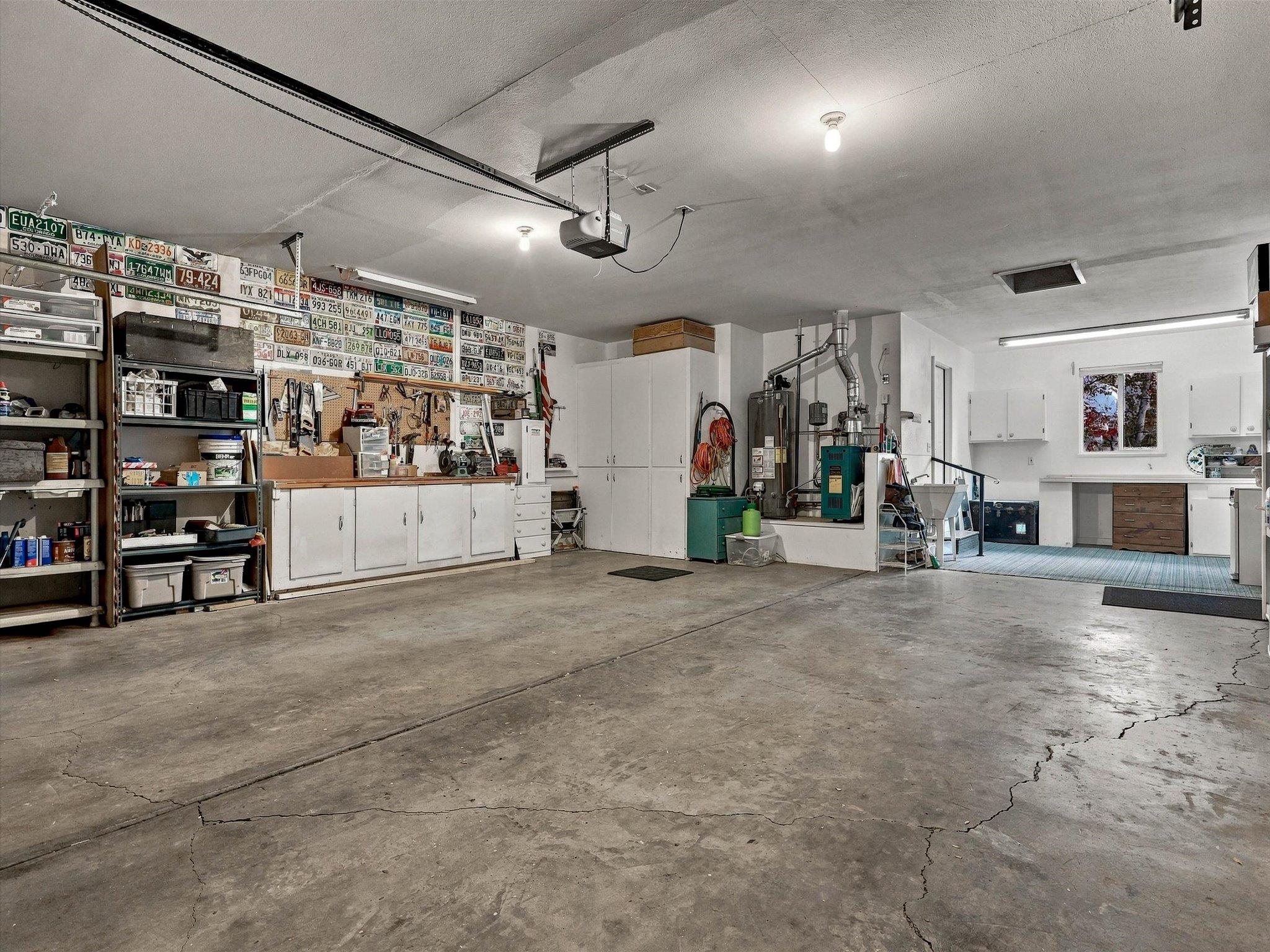 2652 Hemlock Court Property Photo 28