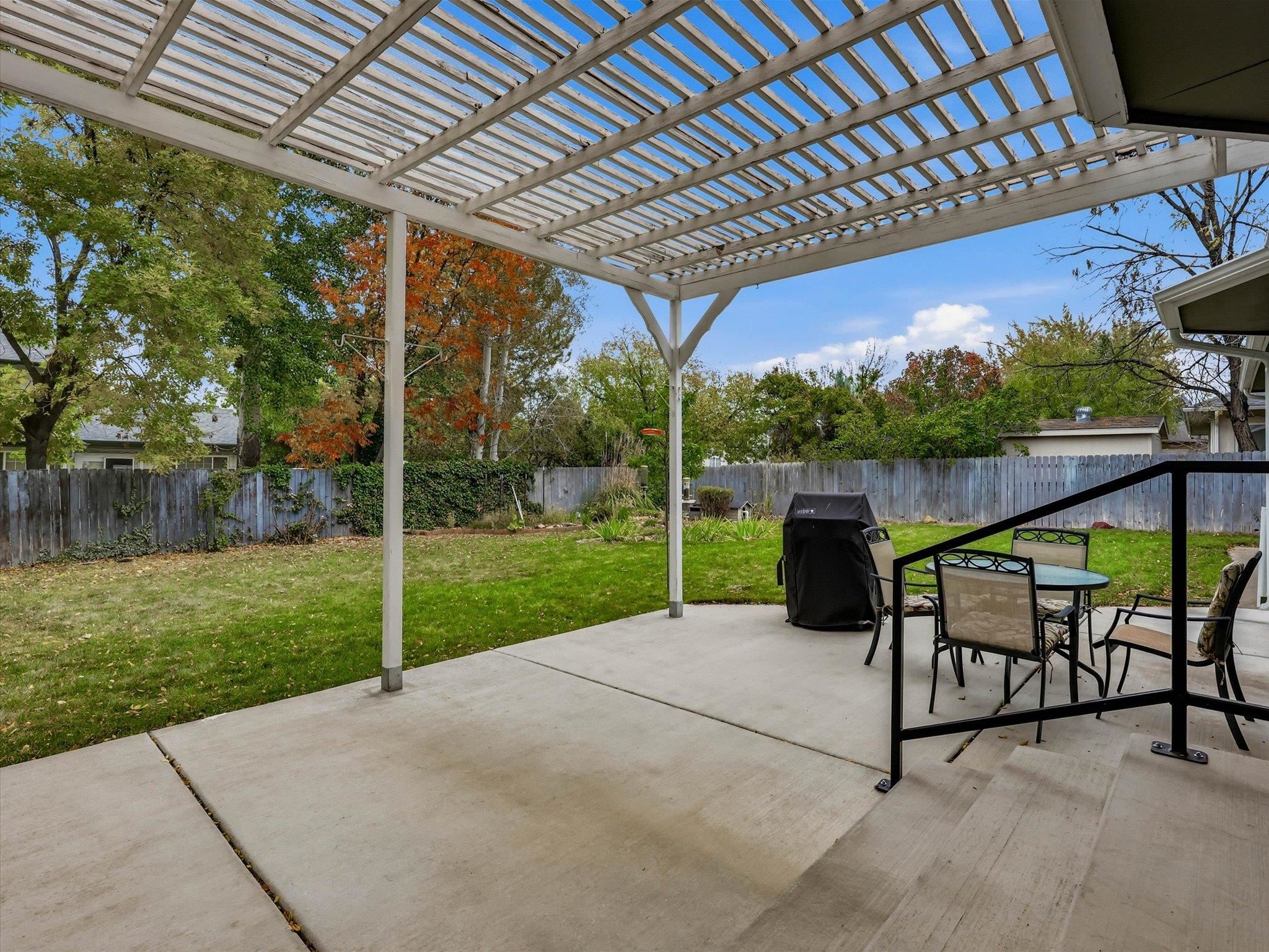 2652 Hemlock Court Property Photo 30