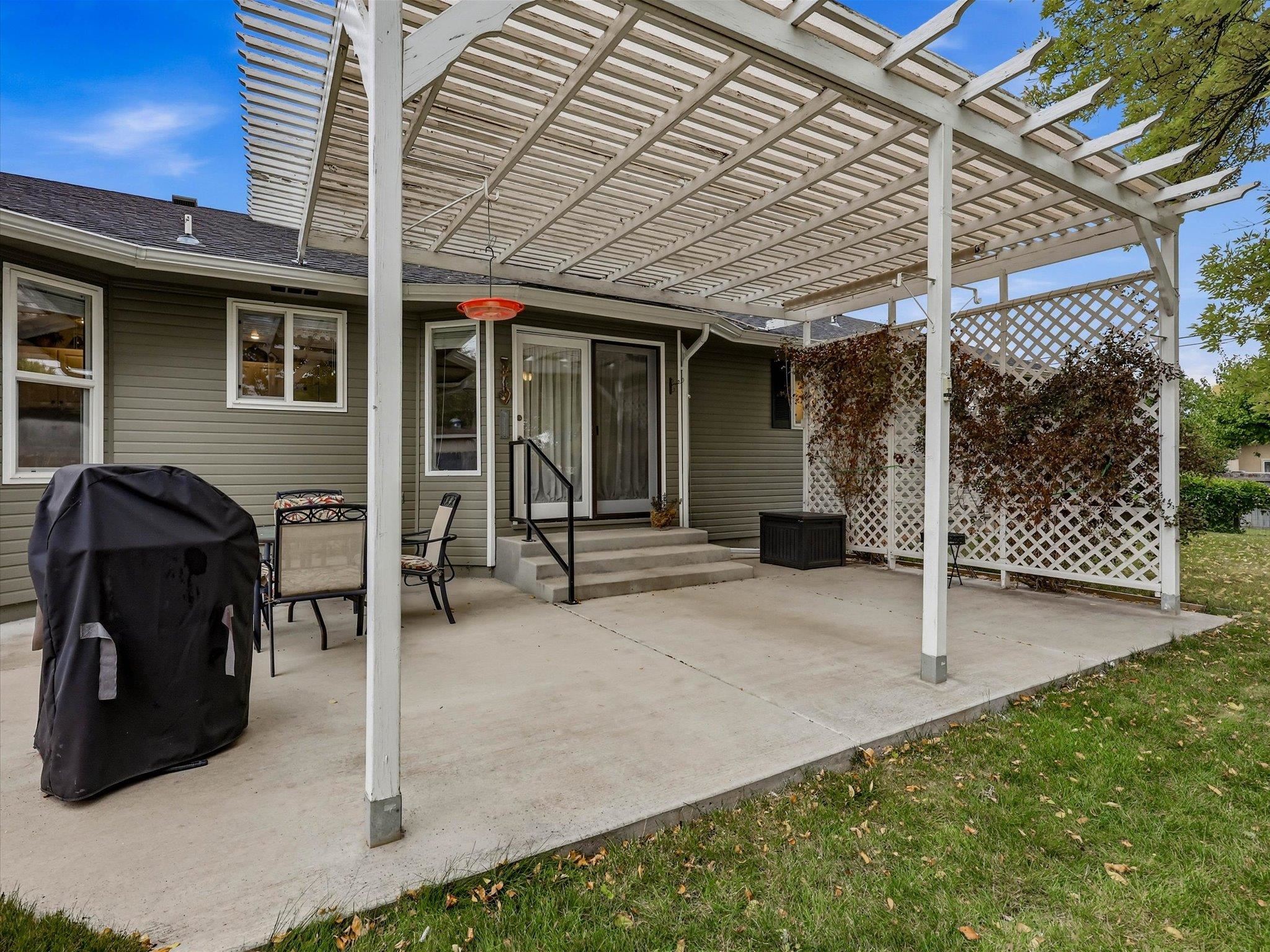 2652 Hemlock Court Property Photo 31