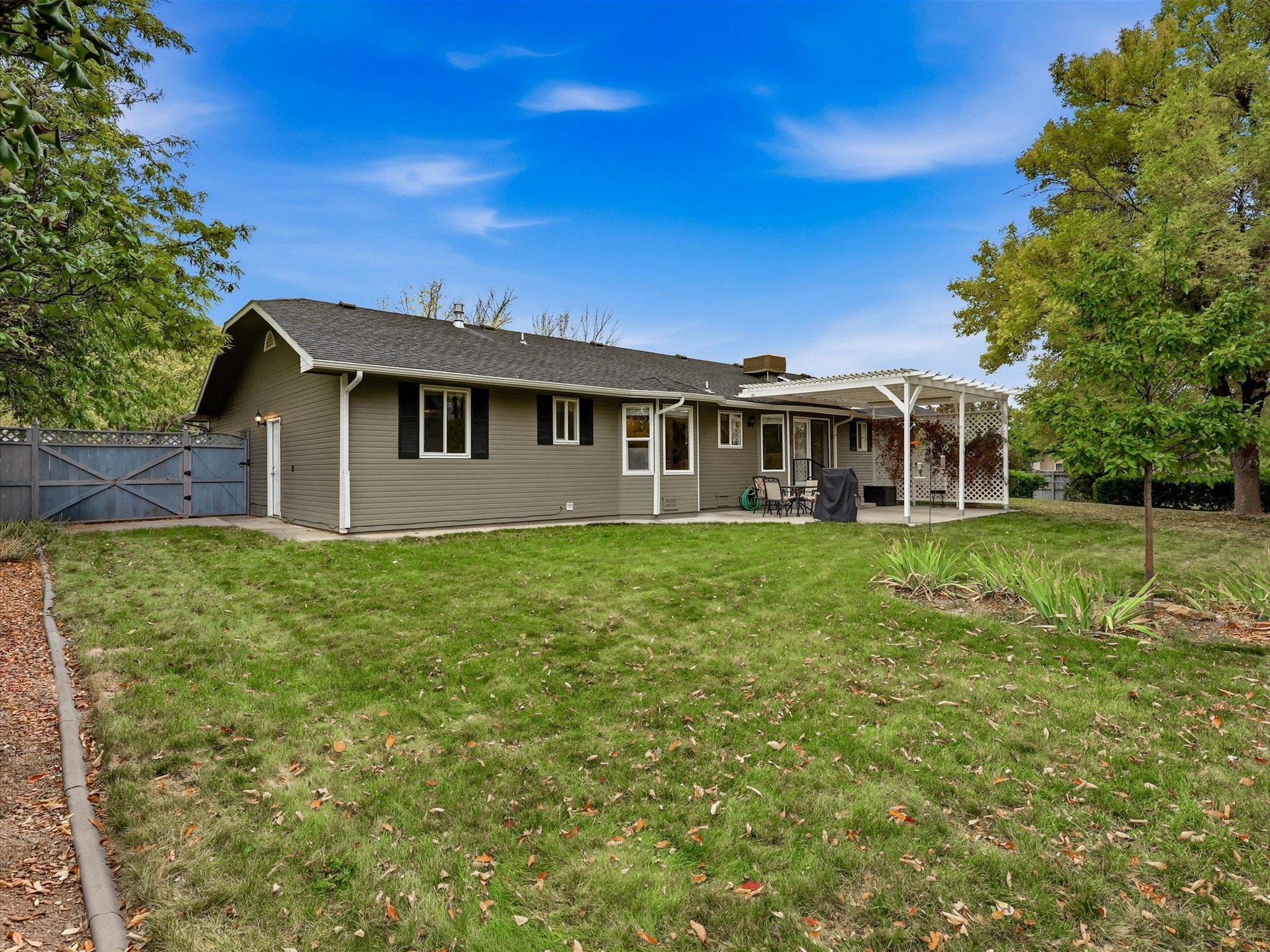 2652 Hemlock Court Property Photo 32