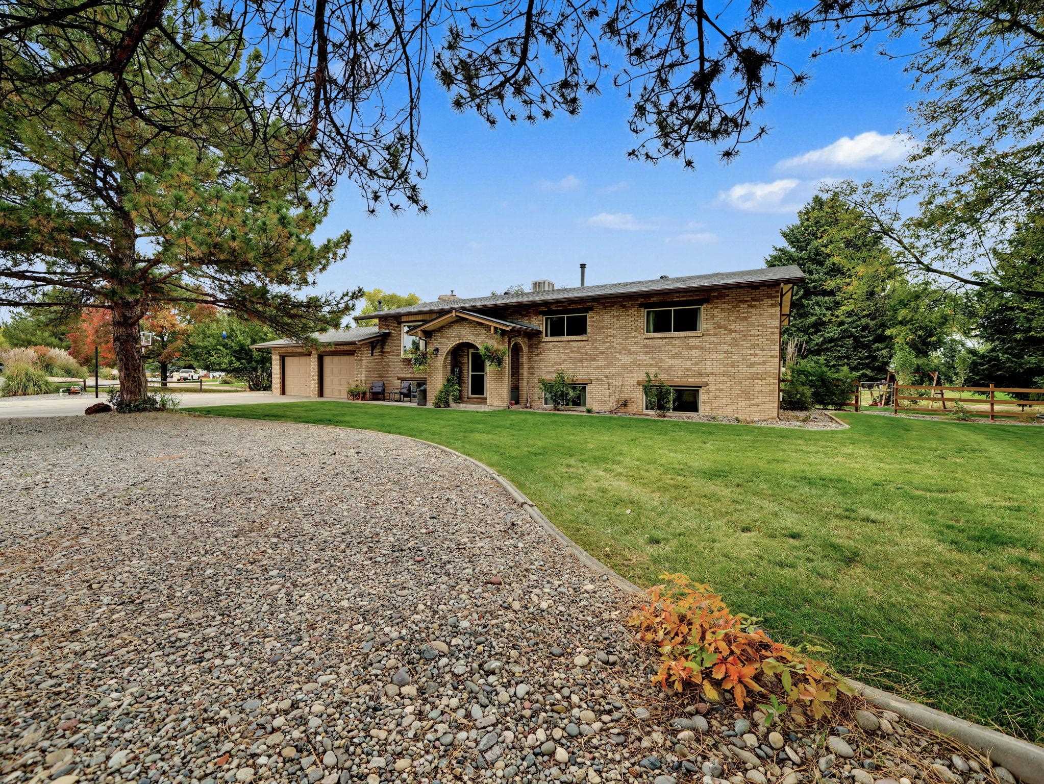 570 Sunny Meadow Lane Property Photo 1