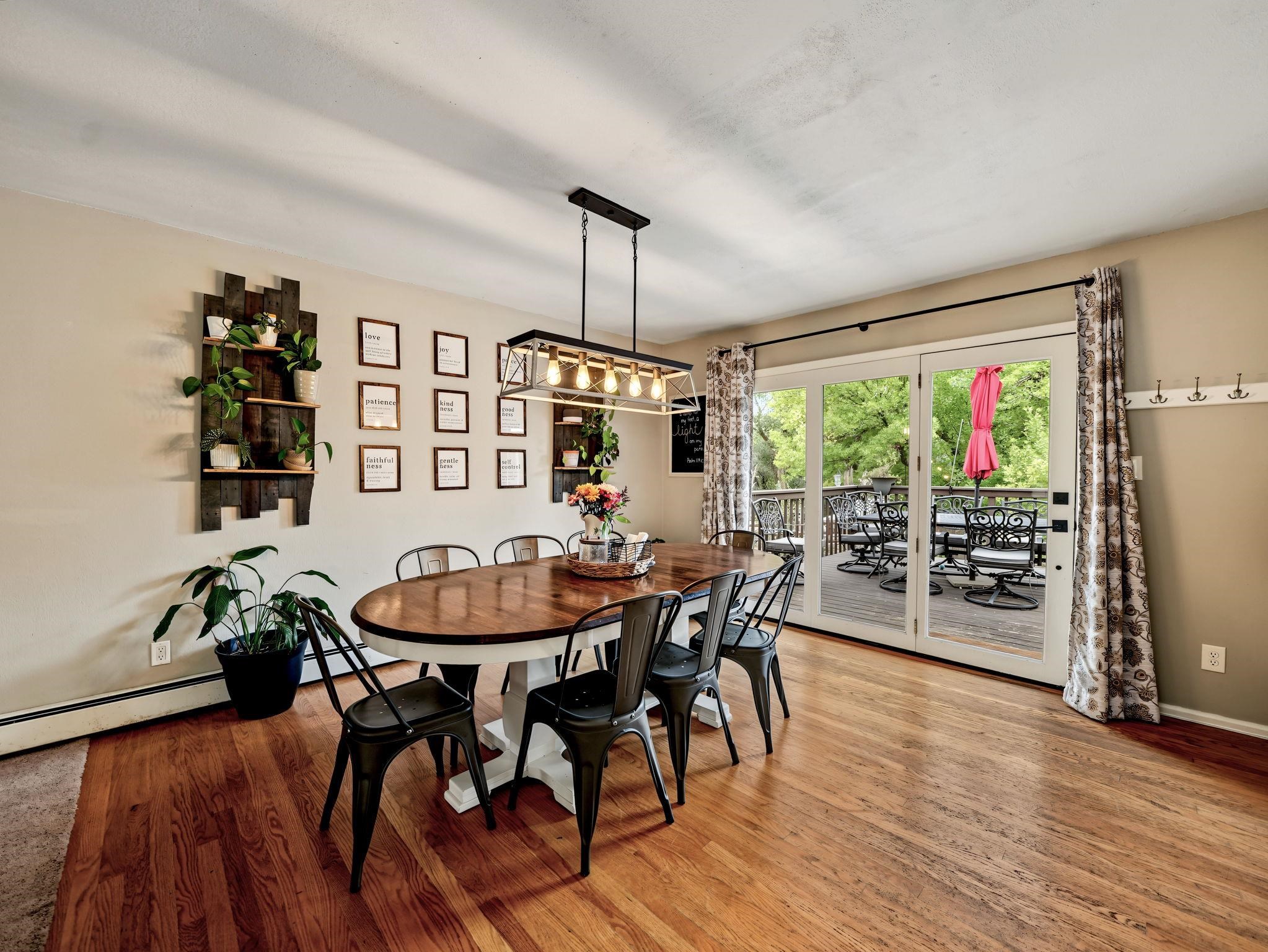 570 Sunny Meadow Lane Property Photo 8