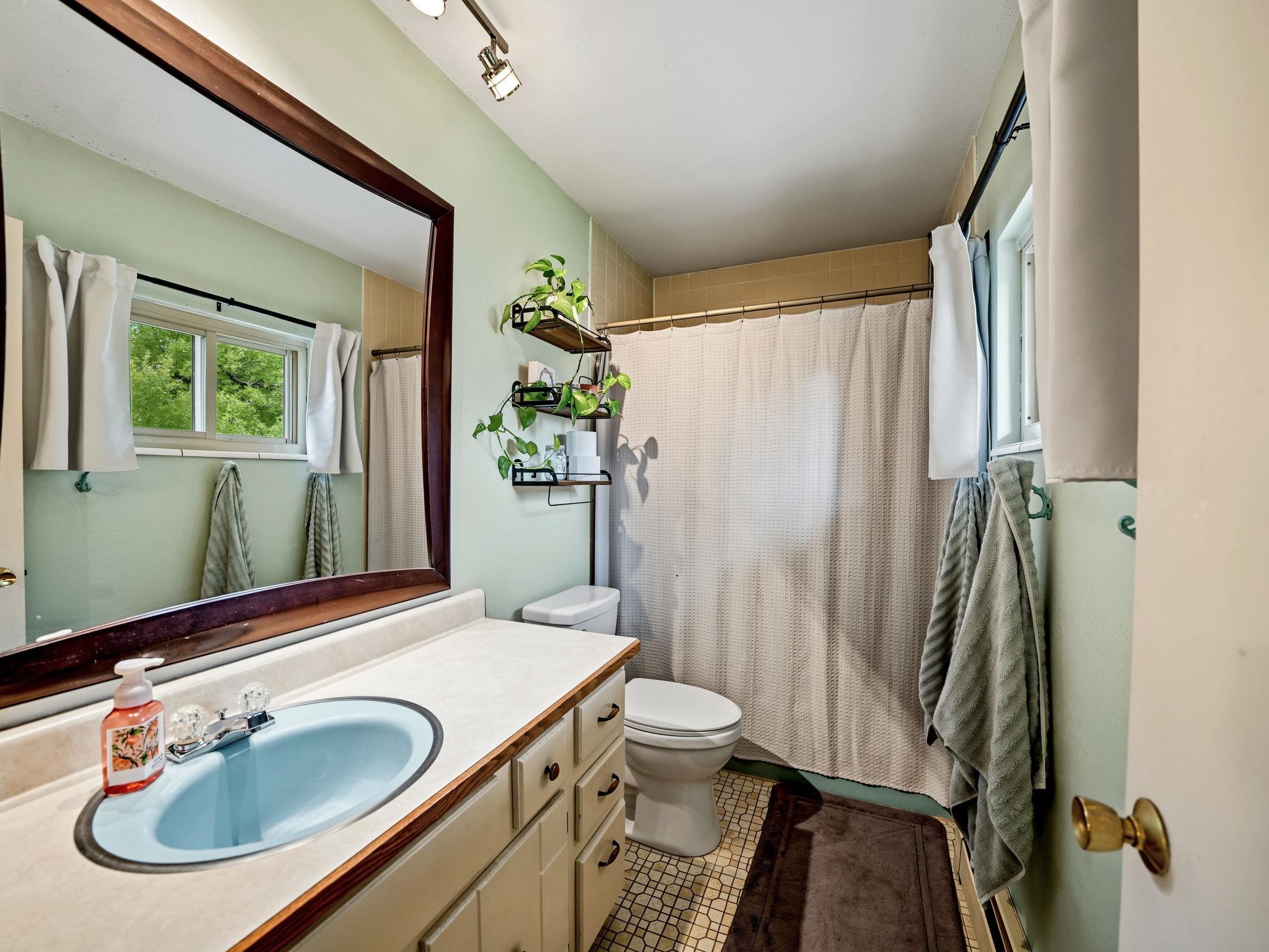570 Sunny Meadow Lane Property Photo 24