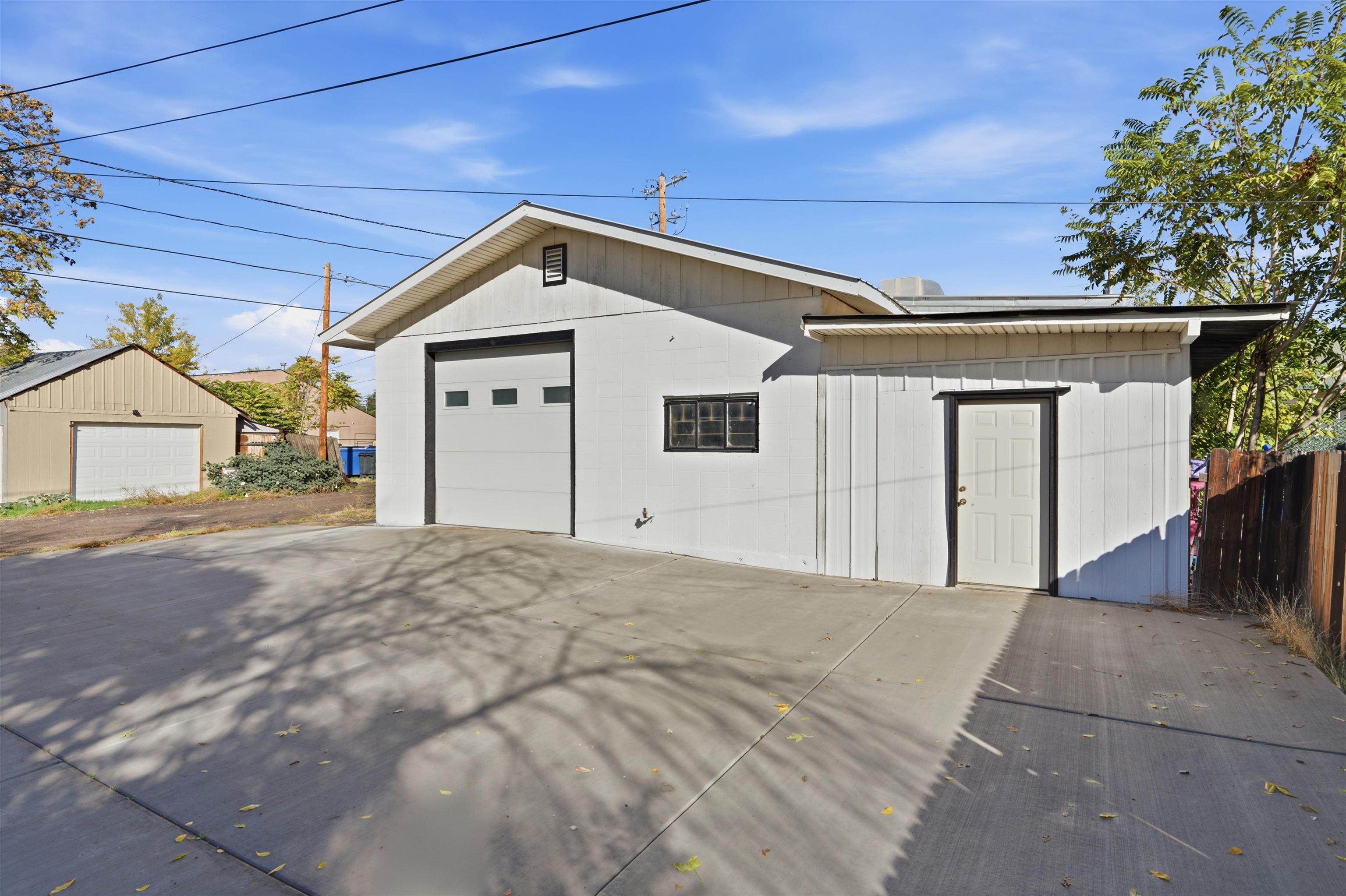 3263 F Road Property Photo 6
