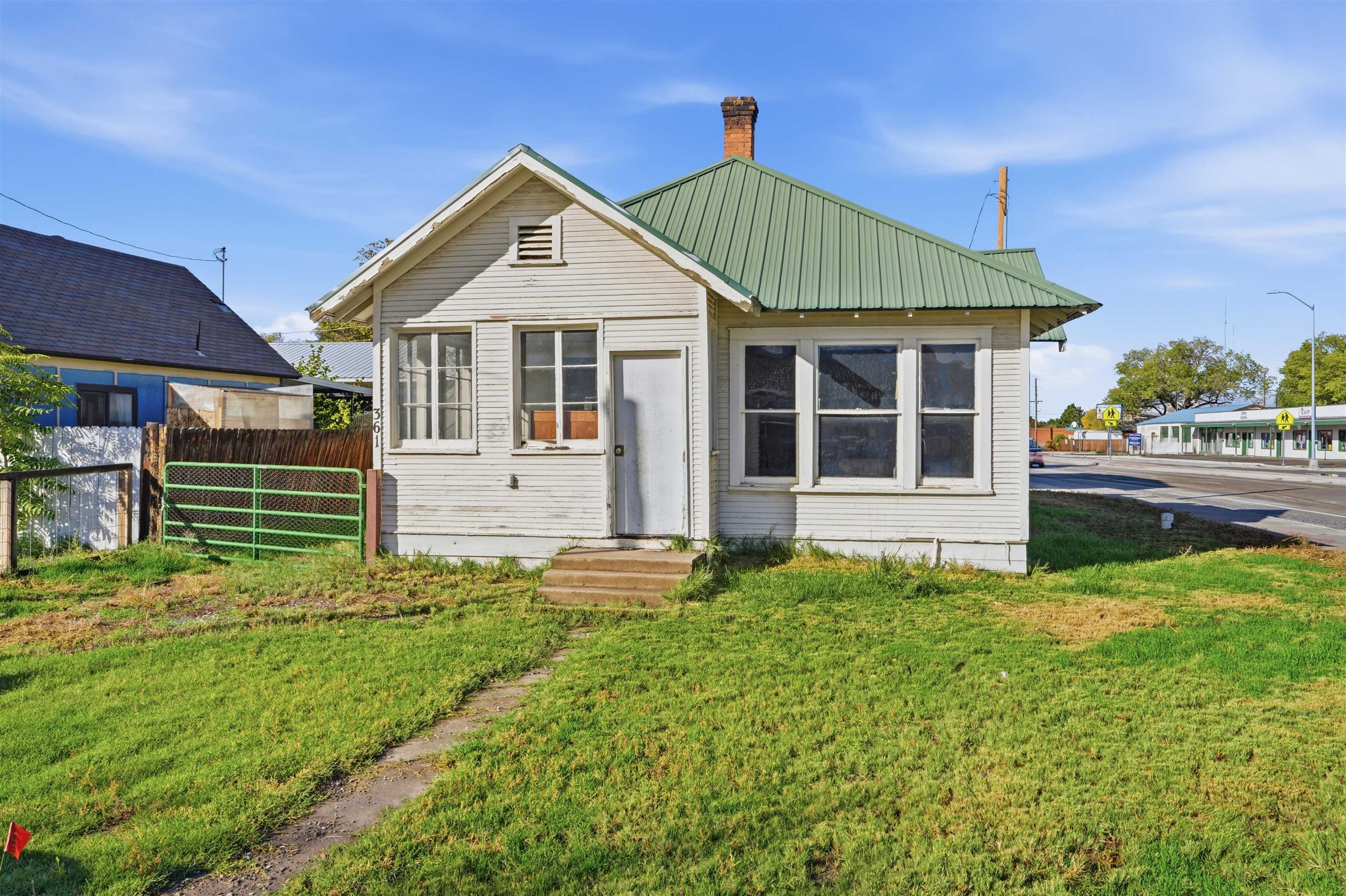 3263 F Road Property Photo 12
