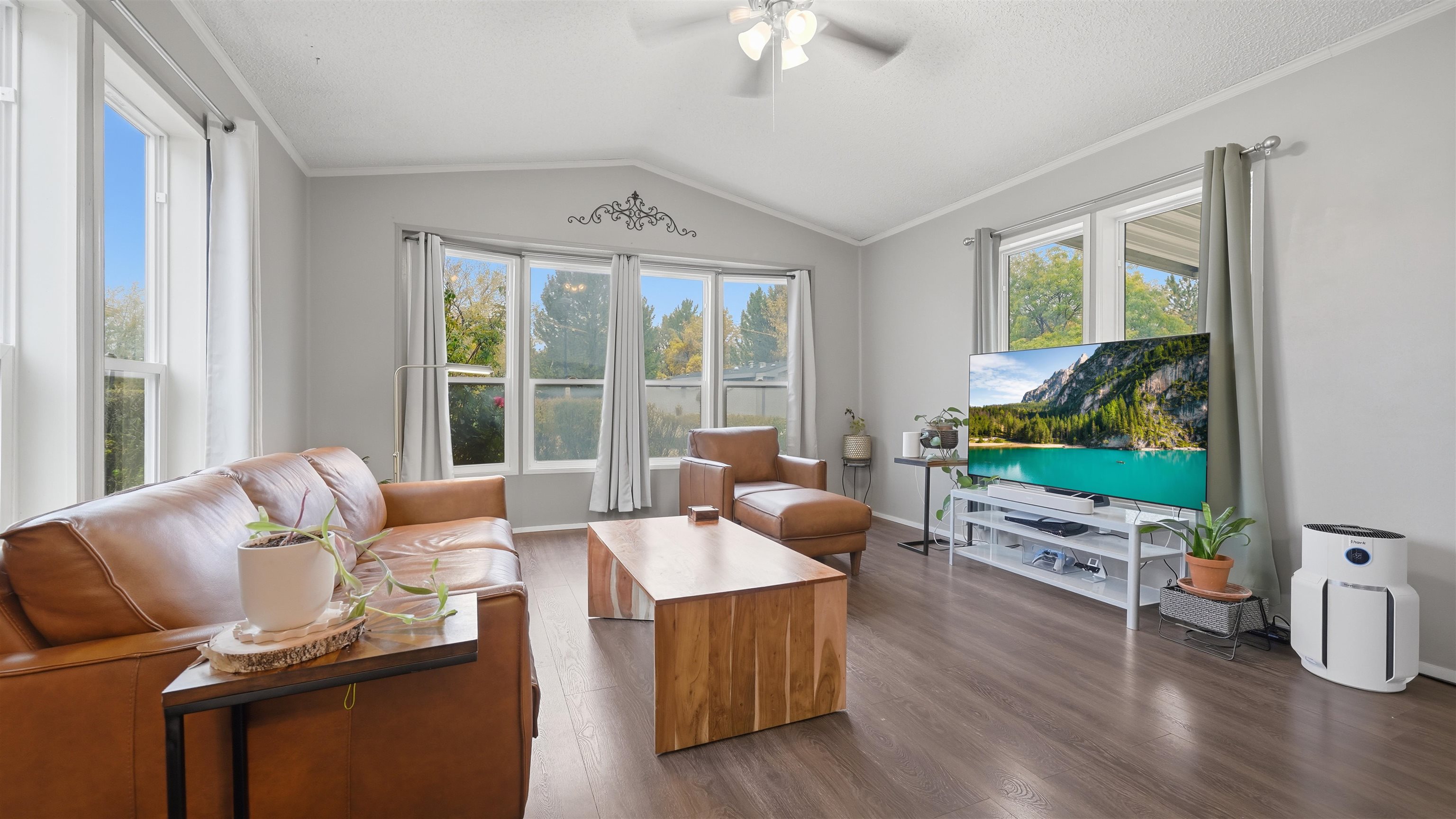 435 32 Road Property Photo 2