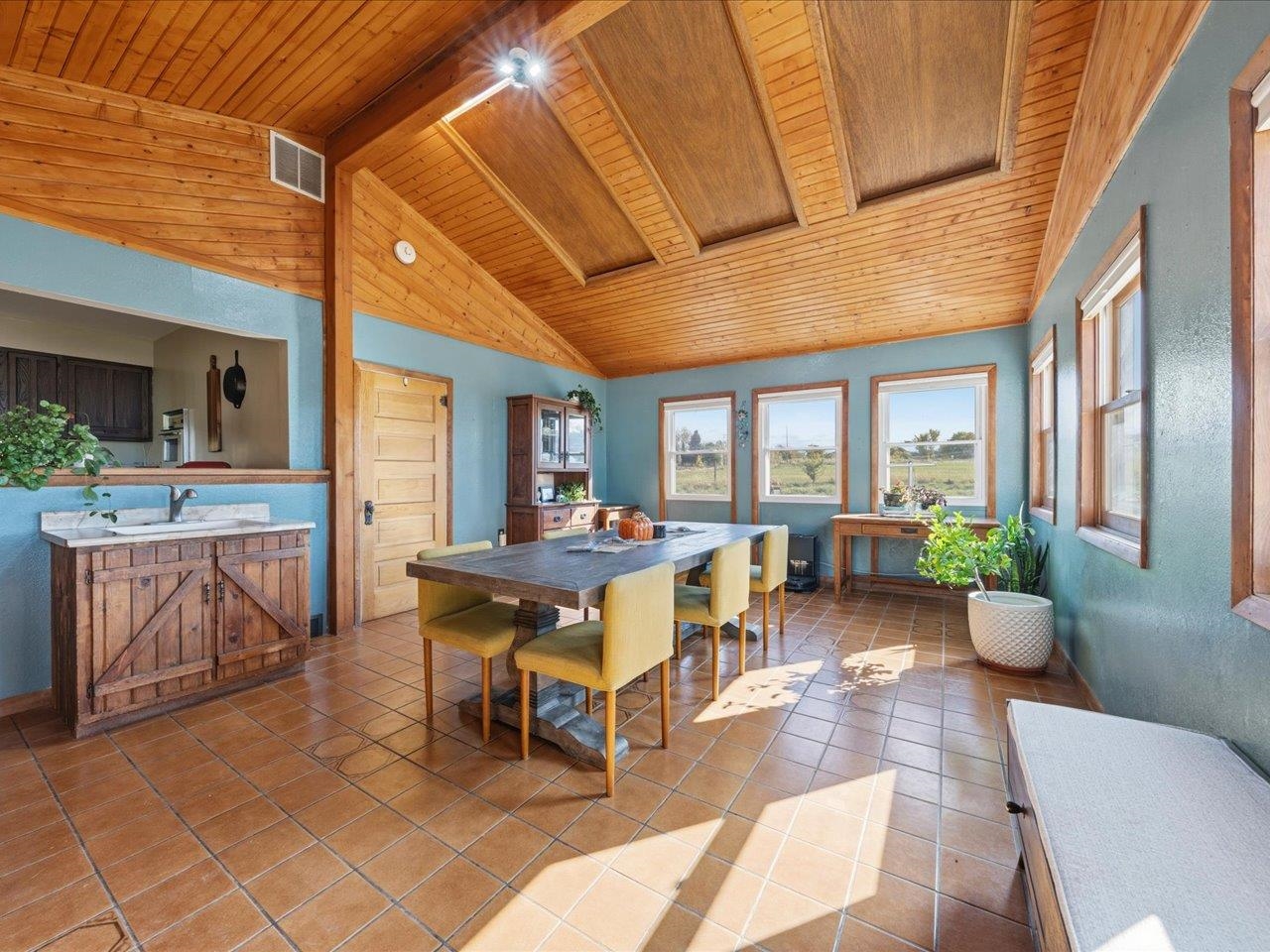6749 5825 Road Property Photo 6