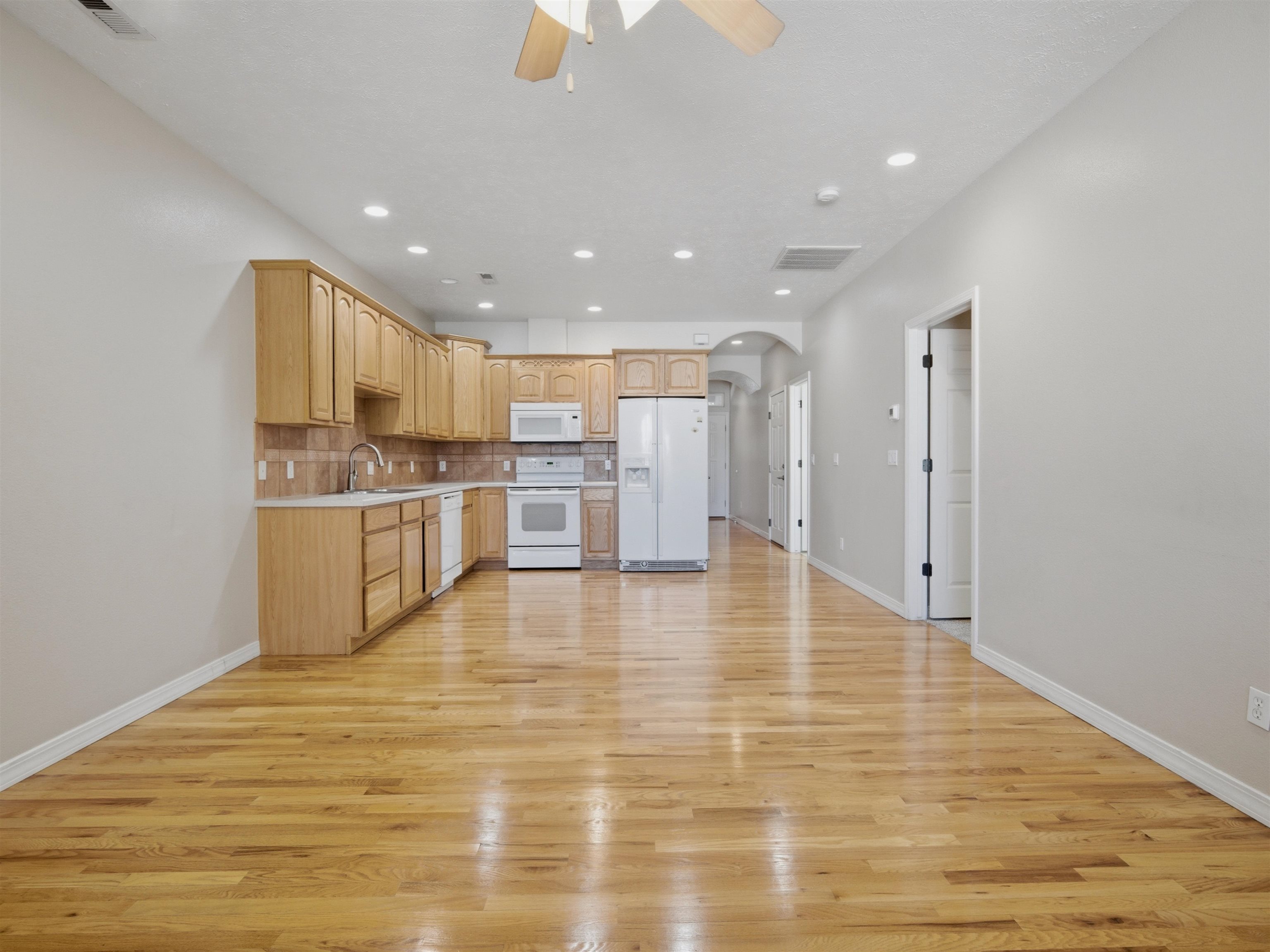 567 Garden Grove Court Property Photo 7