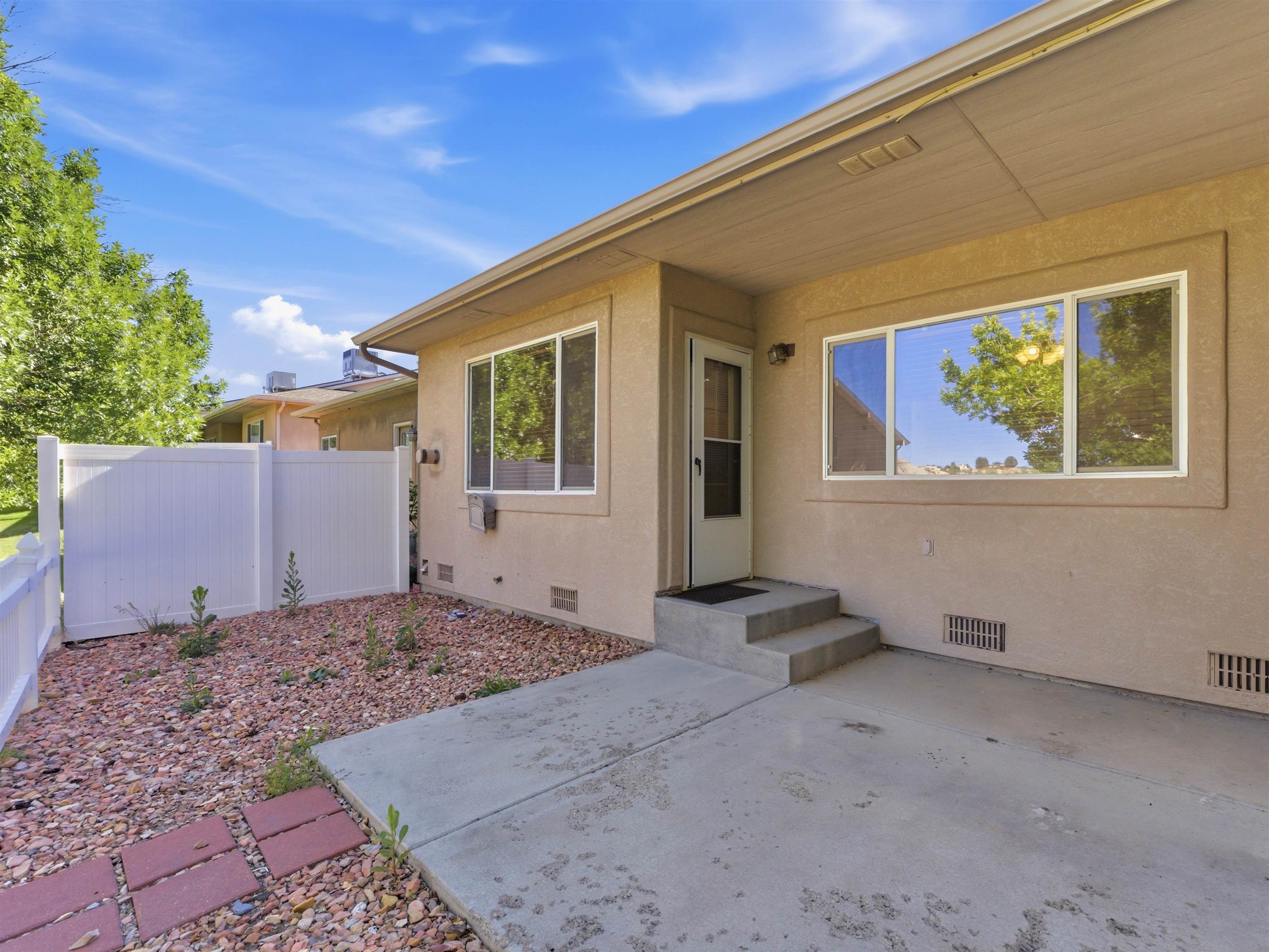 567 Garden Grove Court Property Photo 23