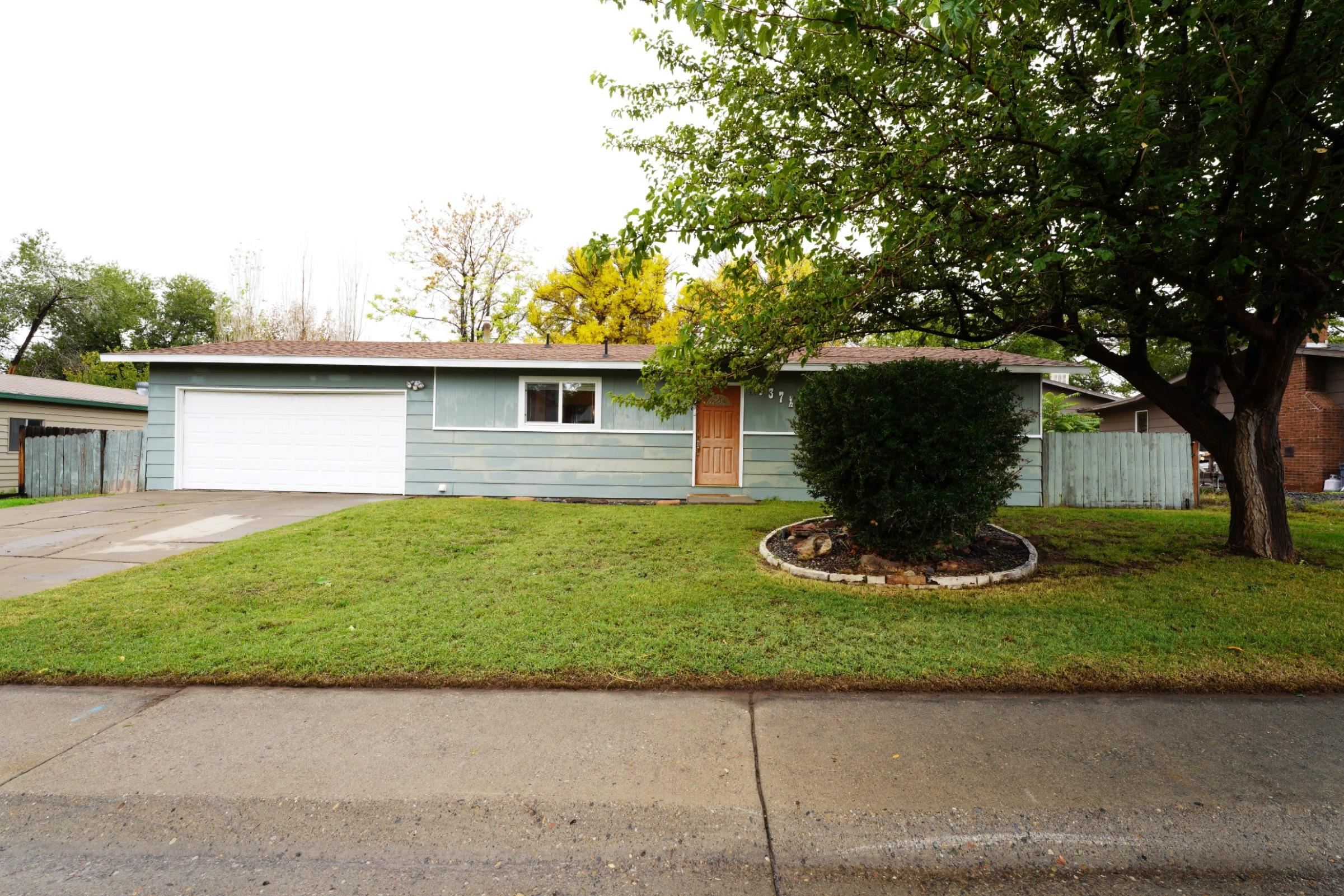 637 1/2 29 1/4 Road Property Photo 1