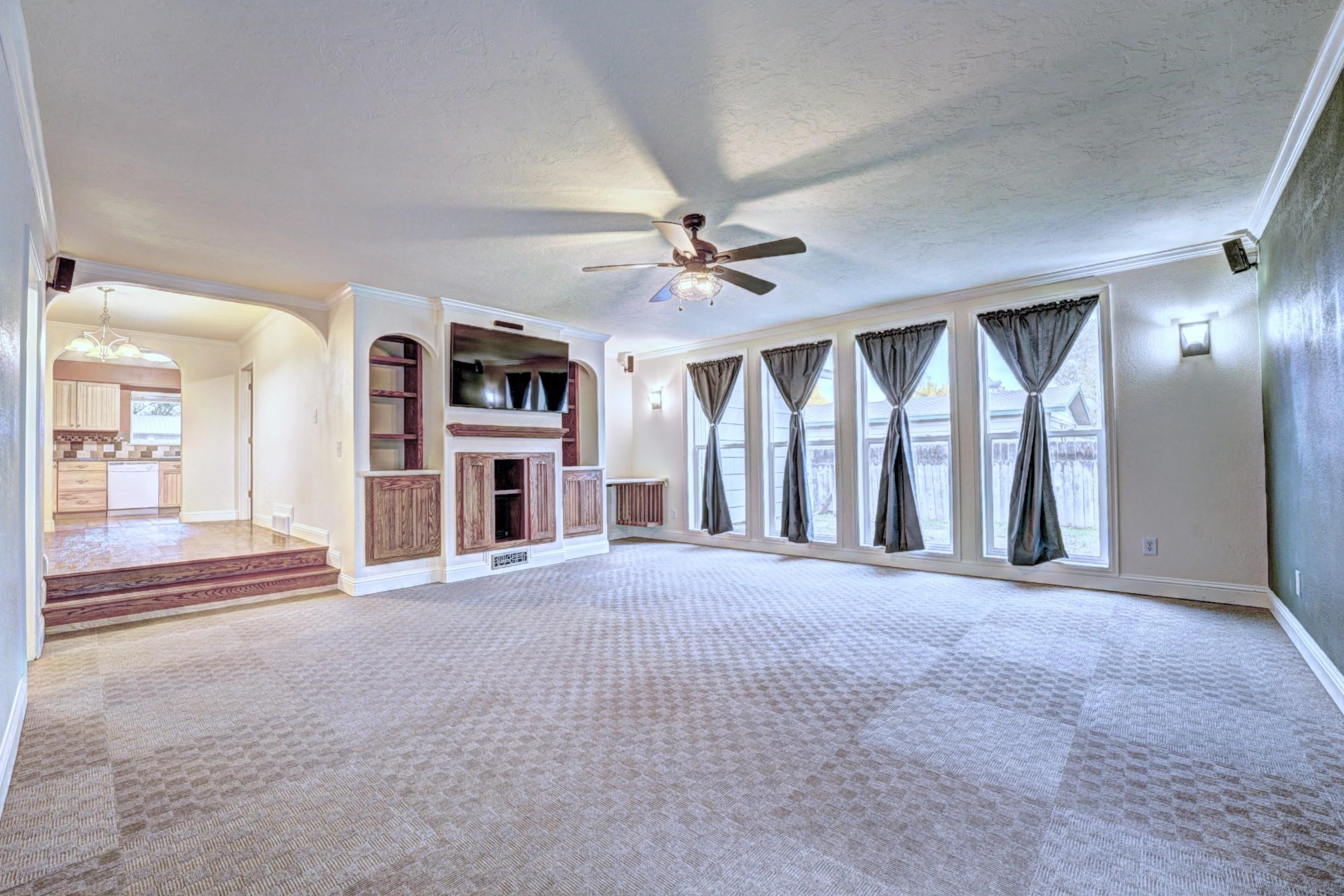637 1/2 29 1/4 Road Property Photo 3