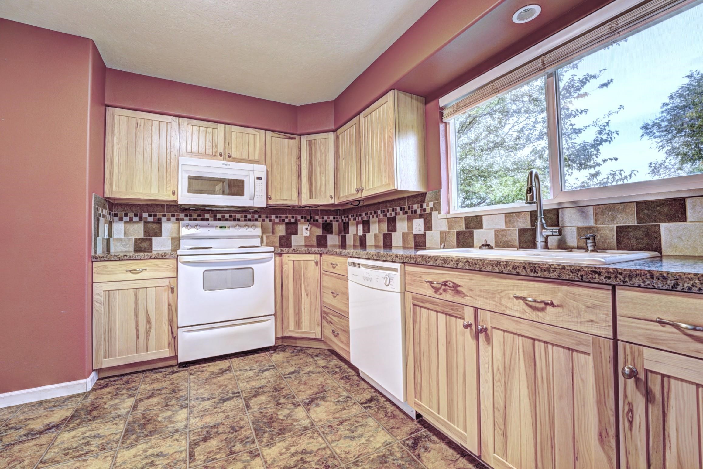637 1/2 29 1/4 Road Property Photo 7