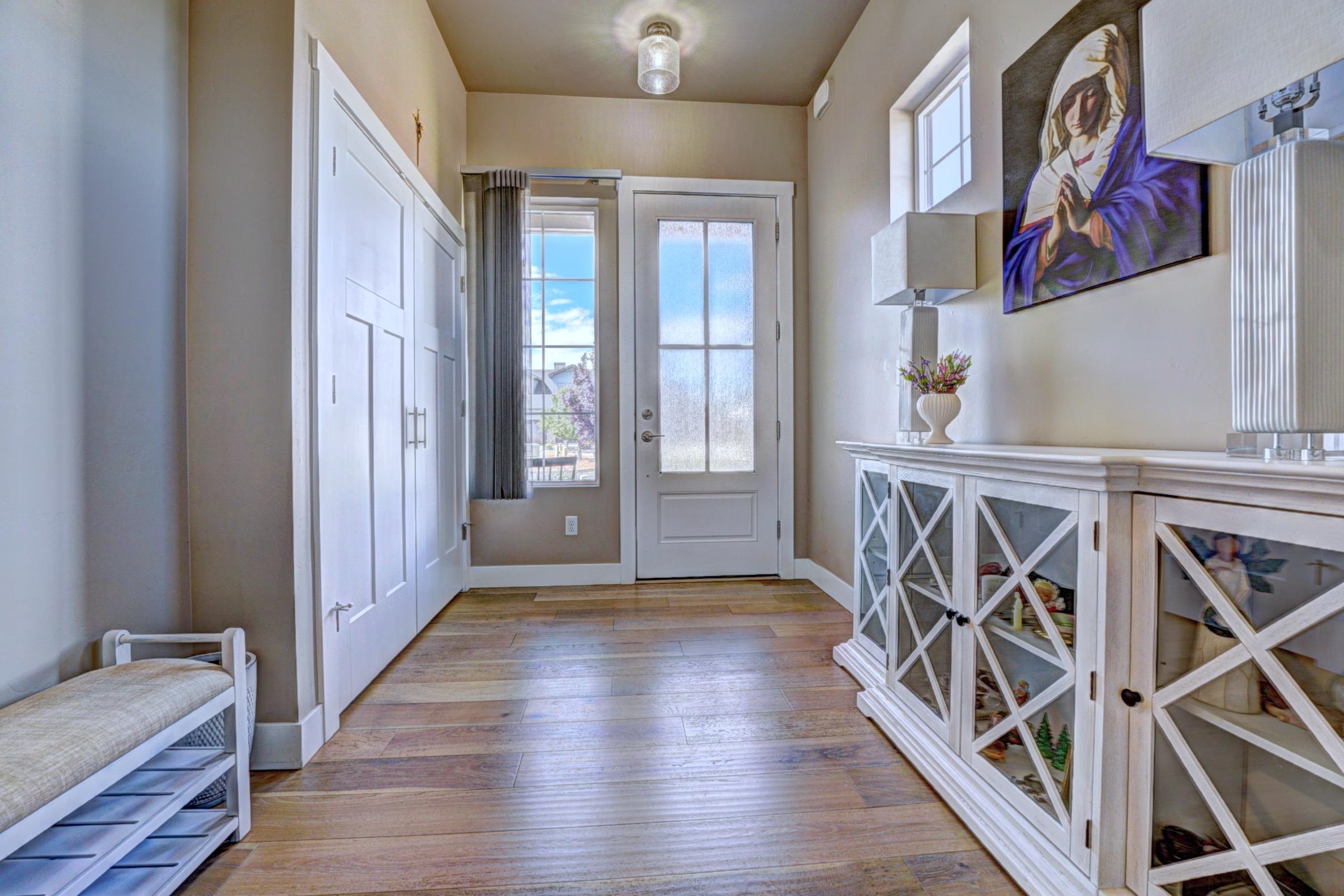 1865 Wellington Avenue Property Photo 3