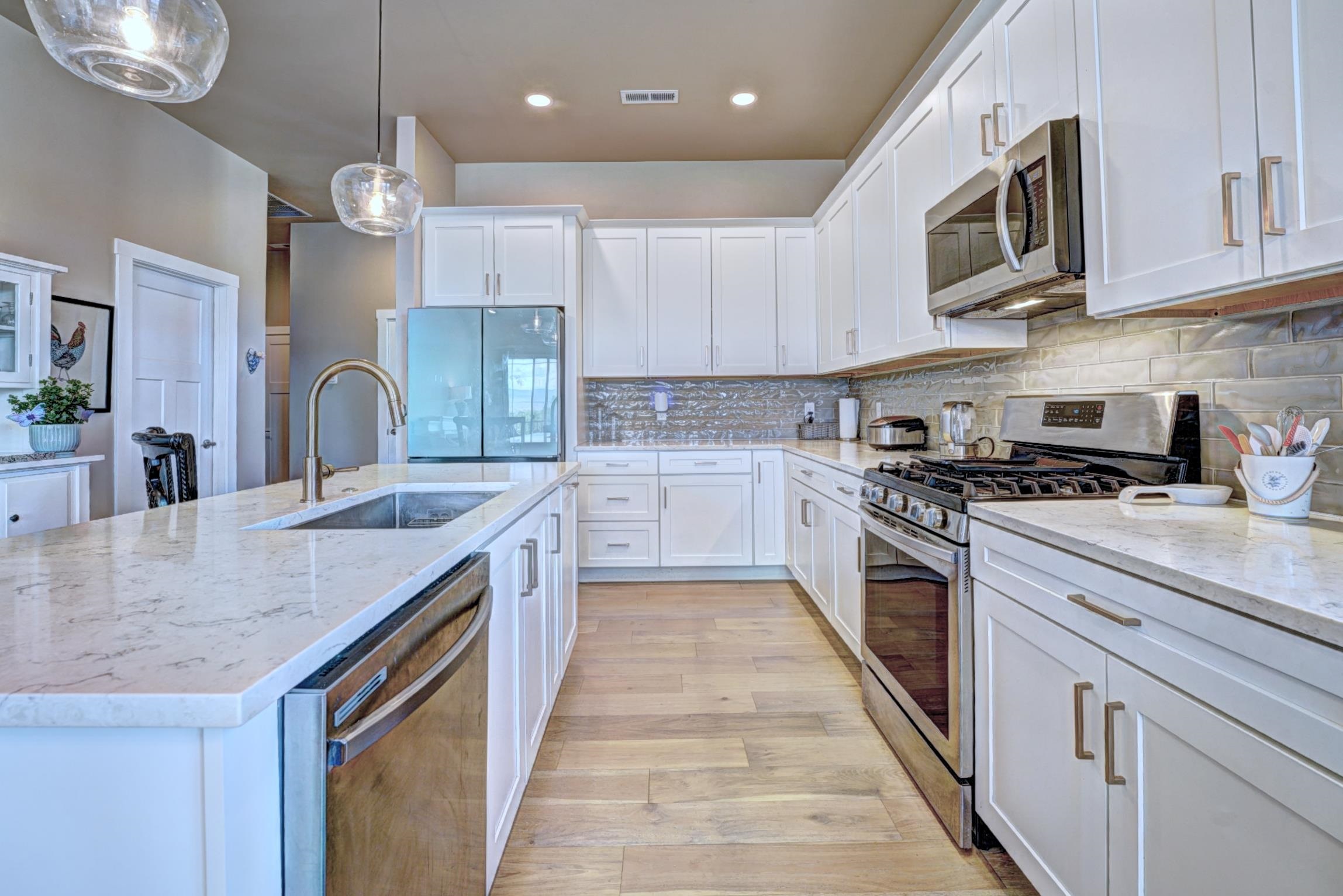 1865 Wellington Avenue Property Photo 10