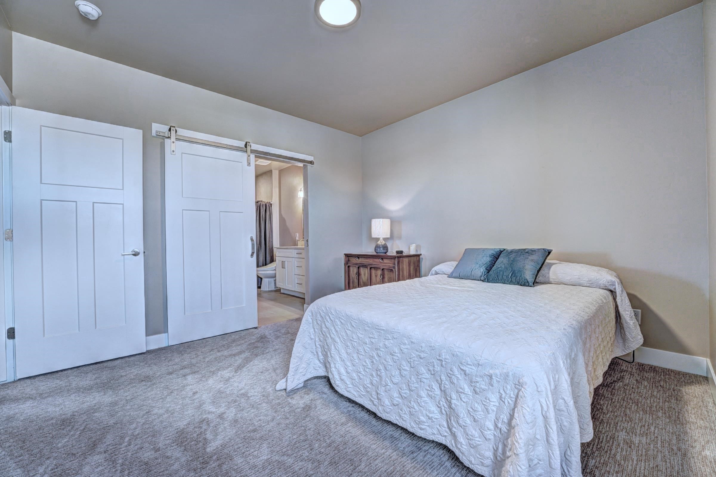 1865 Wellington Avenue Property Photo 22