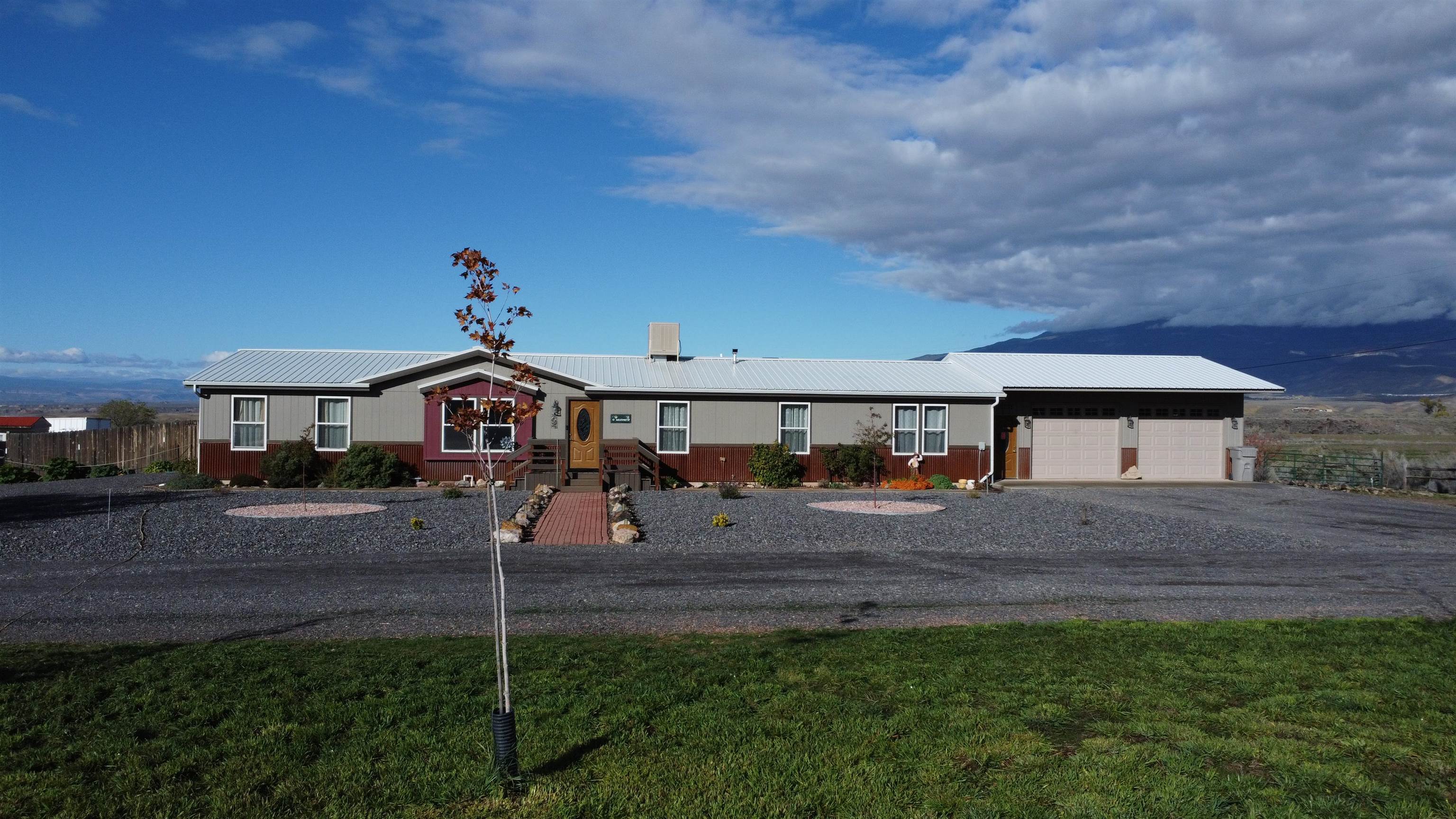 10235 Highway 65 Property Photo 6